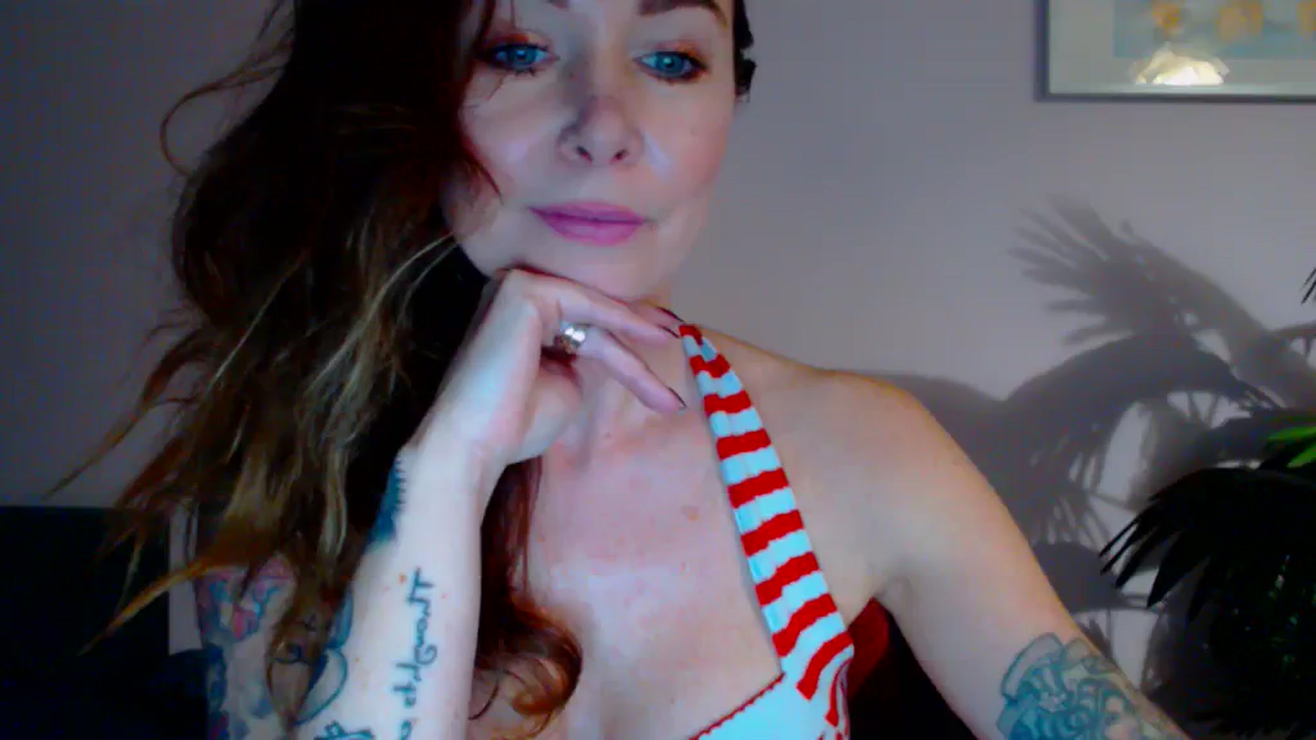 Gallery image thumbnail from Delilah_sweet's myfreecams stream on, 04/03/2024, 17:01 image 7 of 20