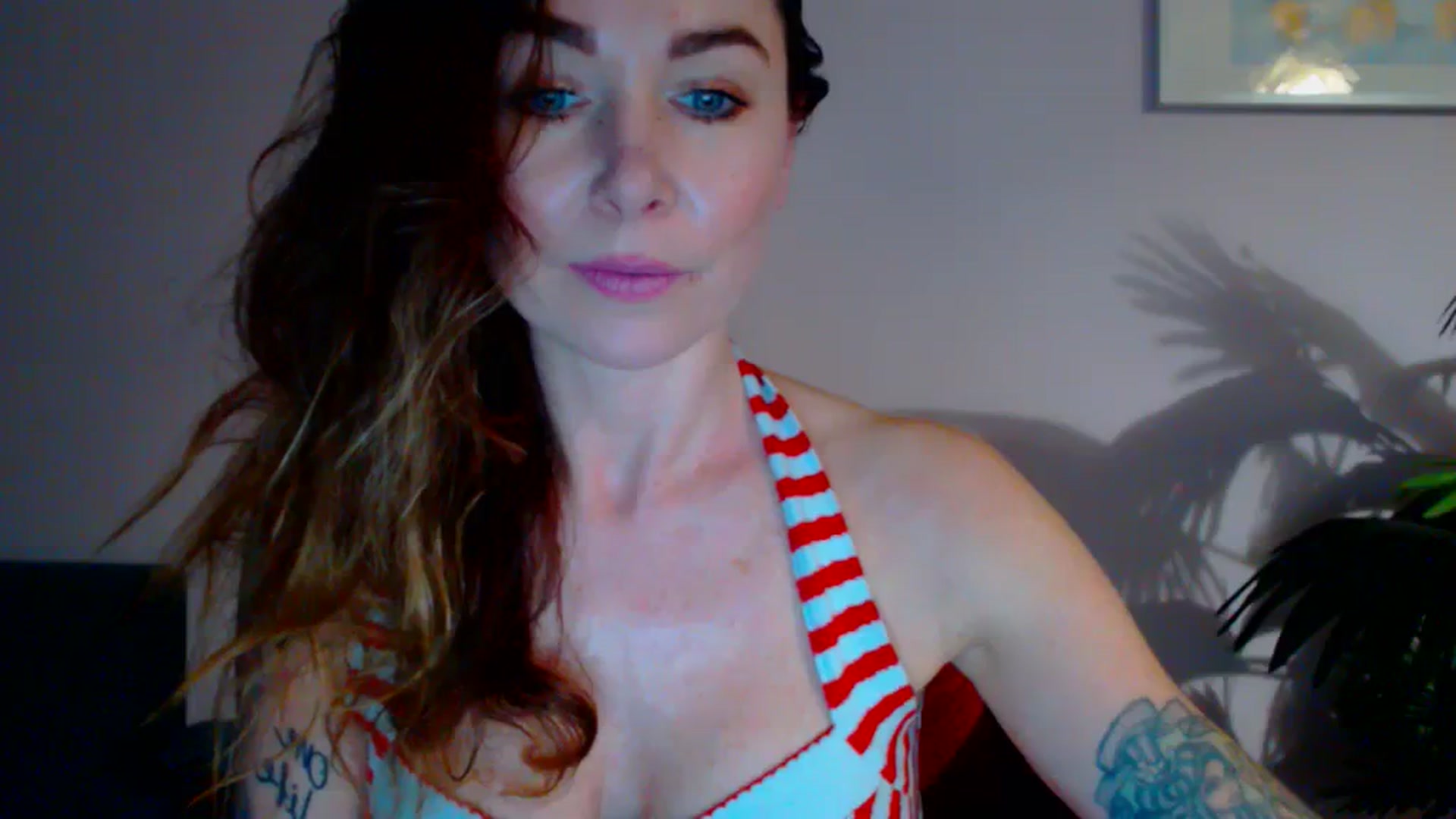 Gallery image thumbnail from Delilah_sweet's myfreecams stream on, 04/03/2024, 17:01 image 10 of 20