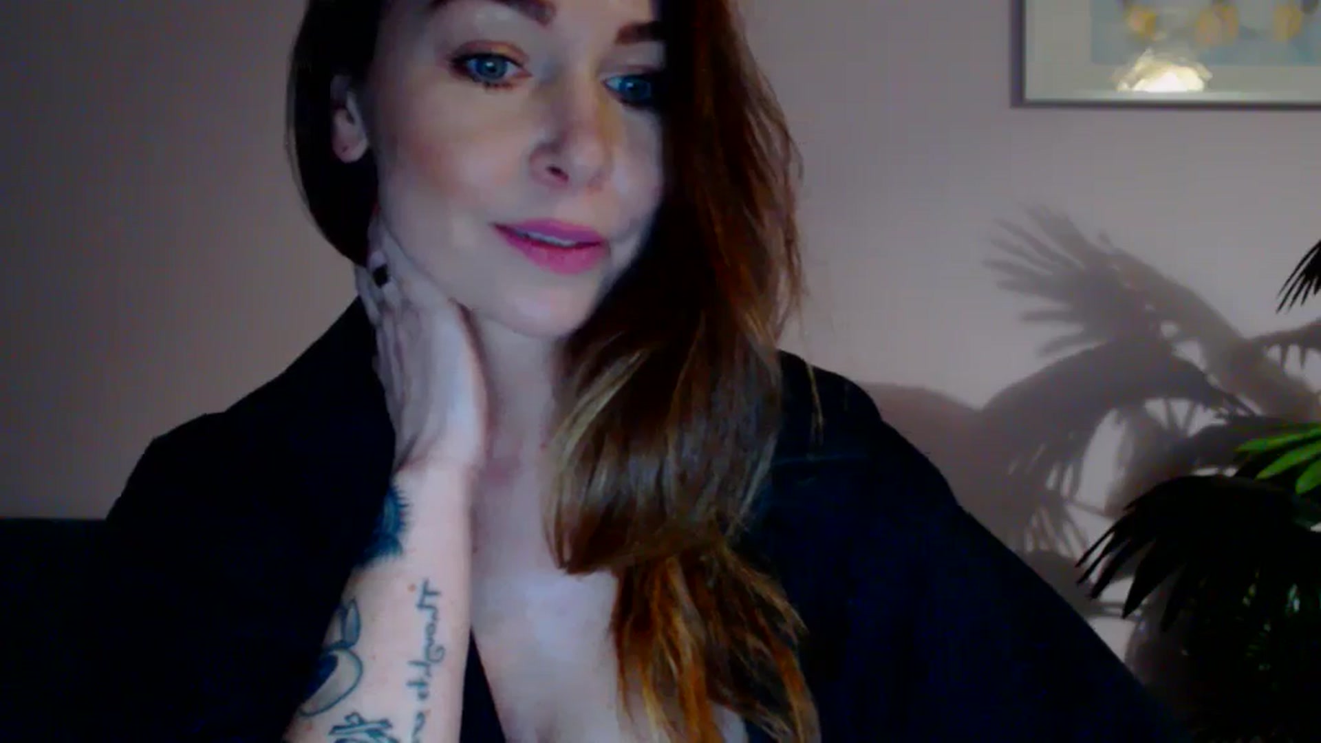 Gallery image thumbnail from Delilah_sweet's myfreecams stream on, 04/17/2024, 18:46 image 14 of 20
