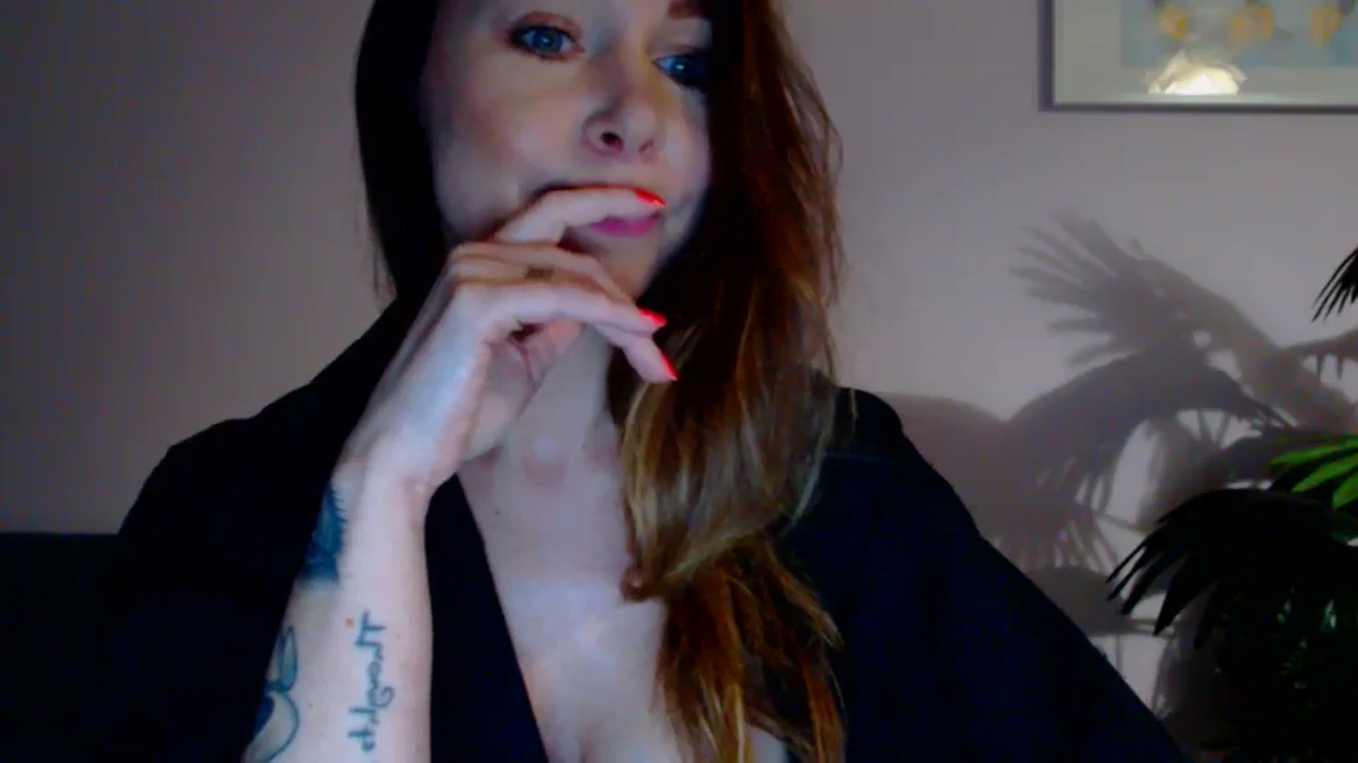 Gallery image thumbnail from Delilah_sweet's myfreecams stream on, 04/17/2024, 18:46 image 15 of 20