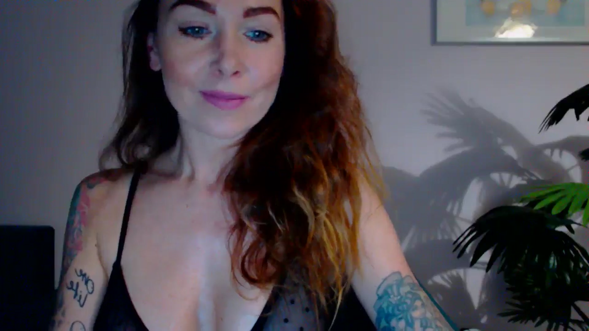 Gallery image thumbnail from Delilah_sweet's myfreecams stream on, 05/06/2024, 16:26 image 3 of 20