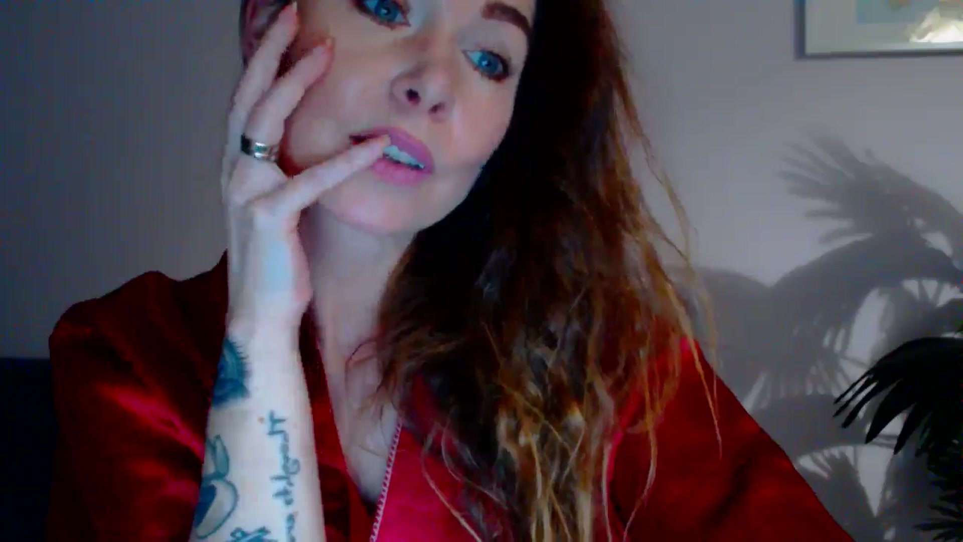 Gallery image thumbnail from Delilah_sweet's myfreecams stream on, 05/06/2024, 16:40 image 9 of 20