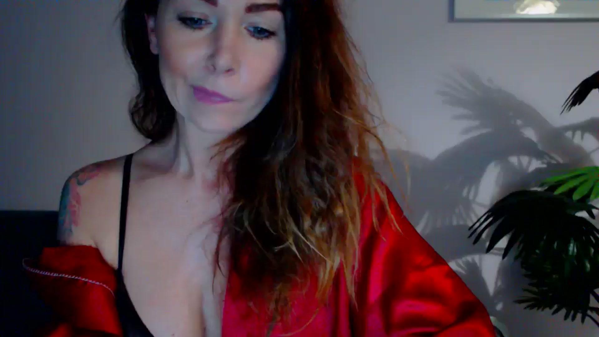 Gallery image thumbnail from Delilah_sweet's myfreecams stream on, 05/06/2024, 17:31 image 6 of 20
