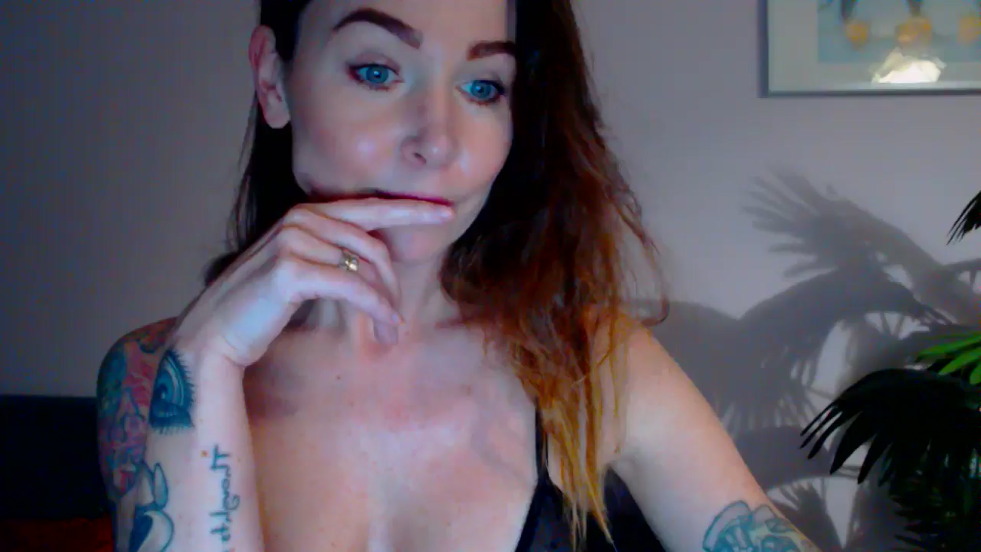 Gallery image thumbnail from Delilah_sweet's myfreecams stream on, 05/06/2024, 18:01 image 2 of 20