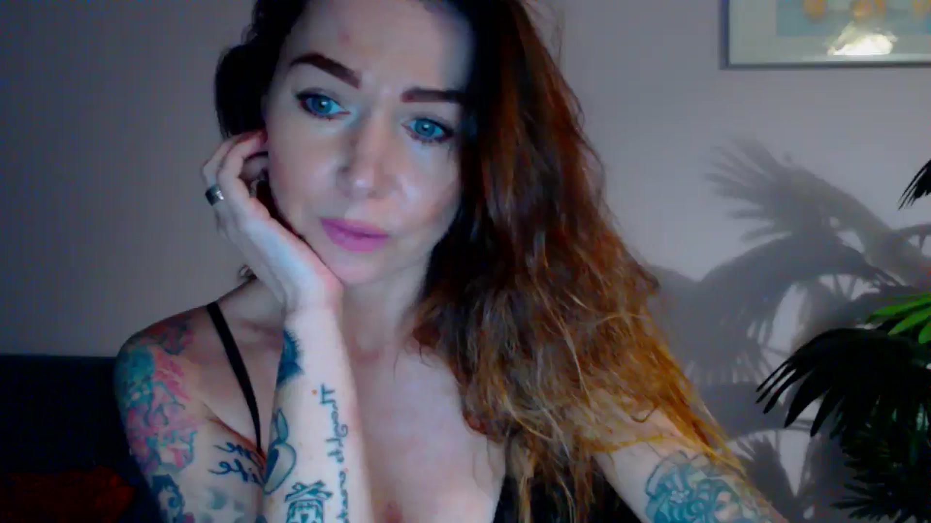 Gallery image thumbnail from Delilah_sweet's myfreecams stream on, 05/06/2024, 18:01 image 20 of 20