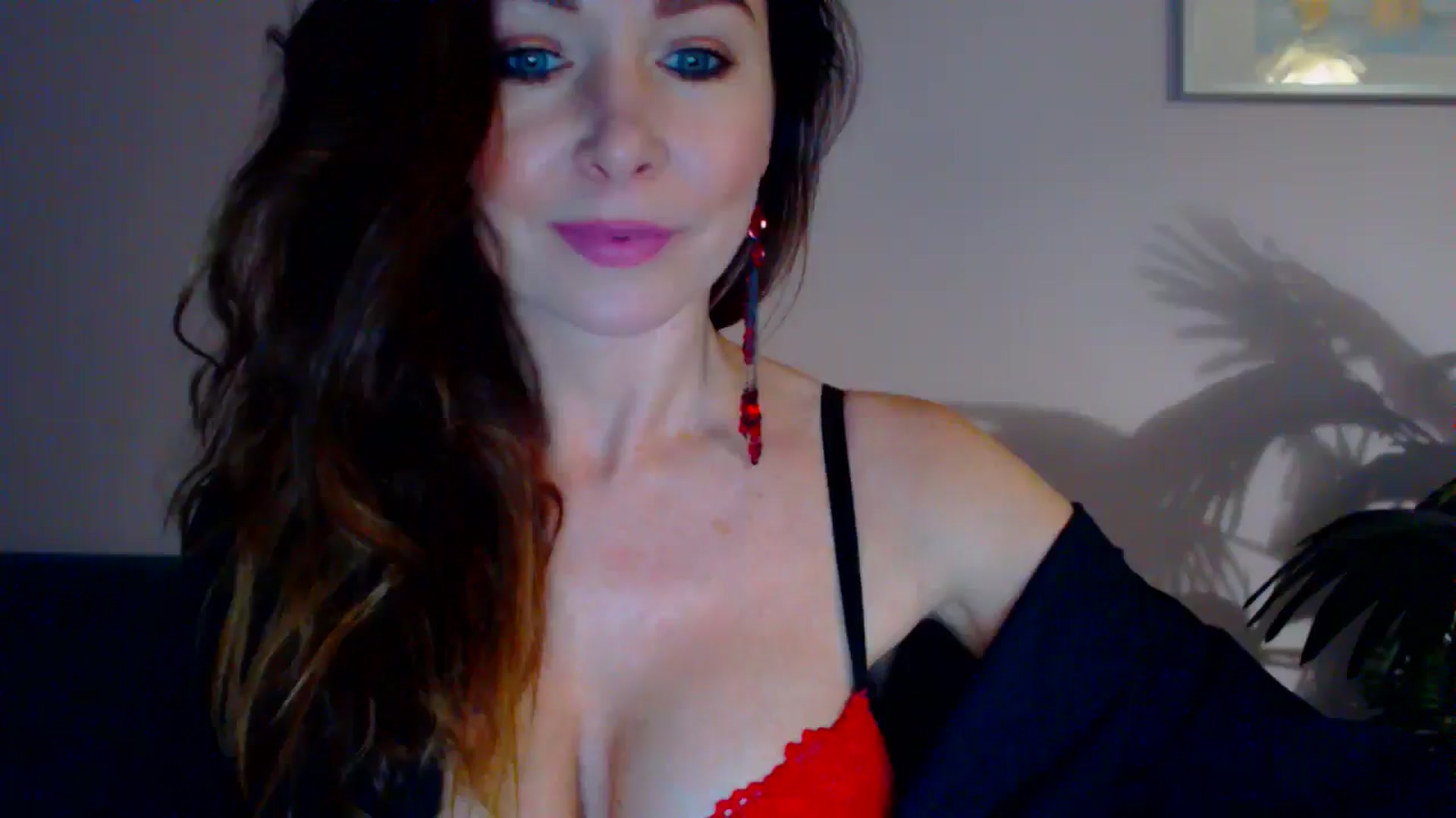 Gallery image thumbnail from Delilah_sweet's myfreecams stream on, 05/08/2024, 15:28 image 16 of 20