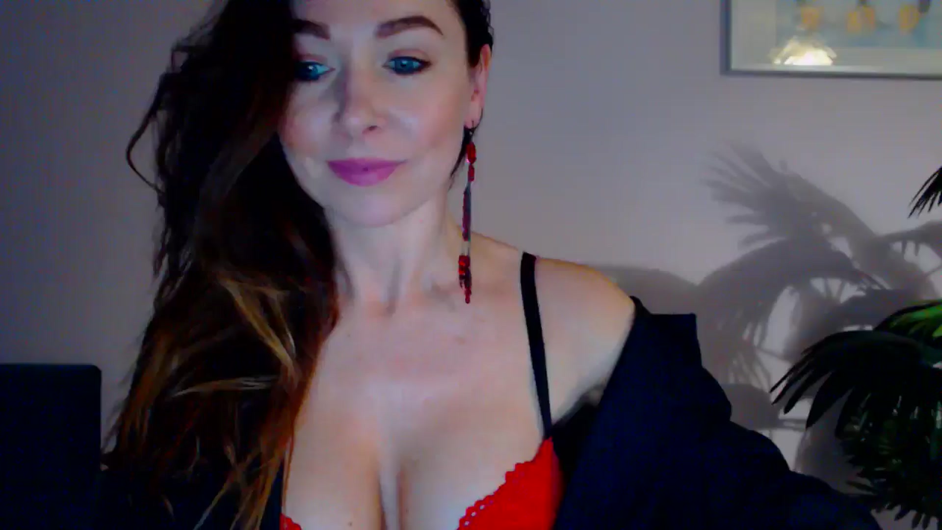 Gallery image thumbnail from Delilah_sweet's myfreecams stream on, 05/08/2024, 15:28 image 10 of 20