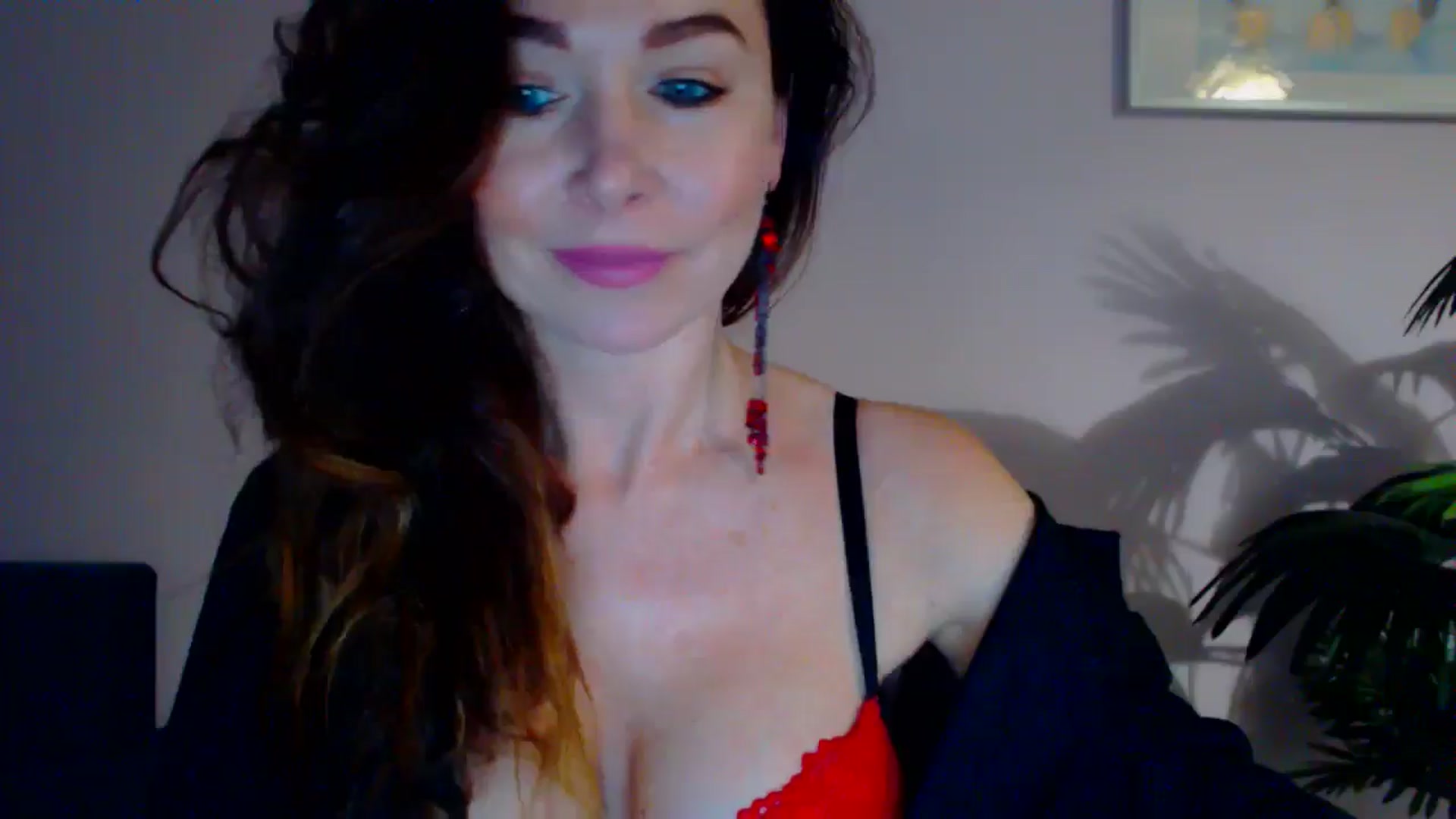 Gallery image thumbnail from Delilah_sweet's myfreecams stream on, 05/08/2024, 15:28 image 14 of 20