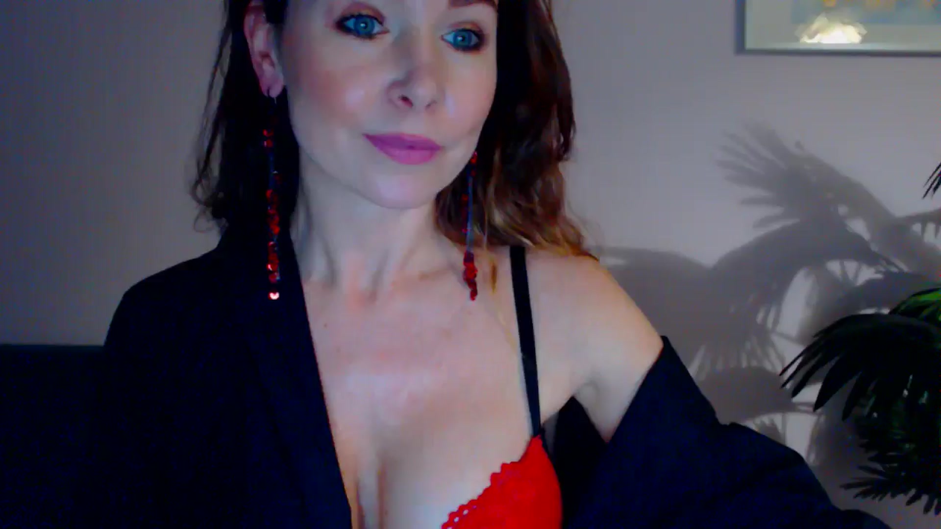 Gallery image thumbnail from Delilah_sweet's myfreecams stream on, 05/08/2024, 15:48 image 5 of 20