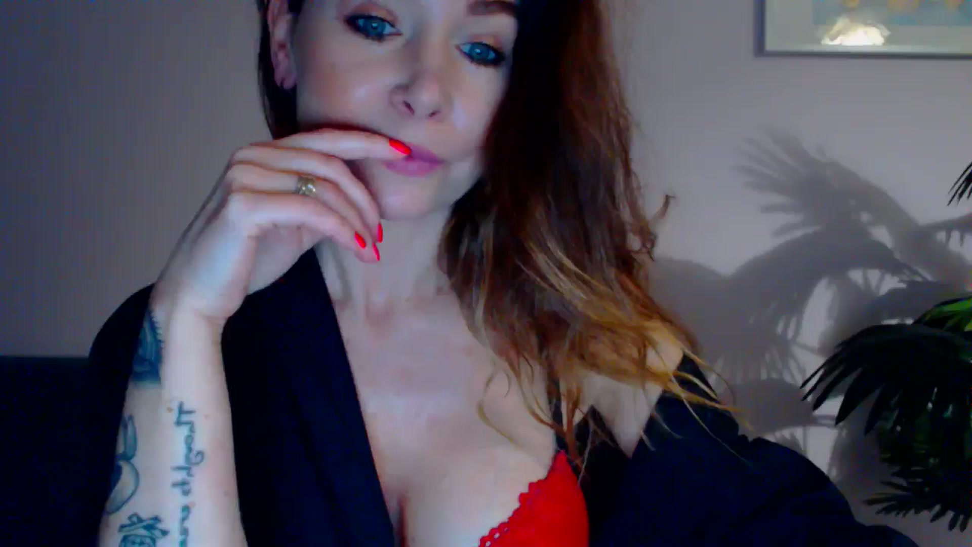 Gallery image thumbnail from Delilah_sweet's myfreecams stream on, 05/08/2024, 15:48 image 9 of 20