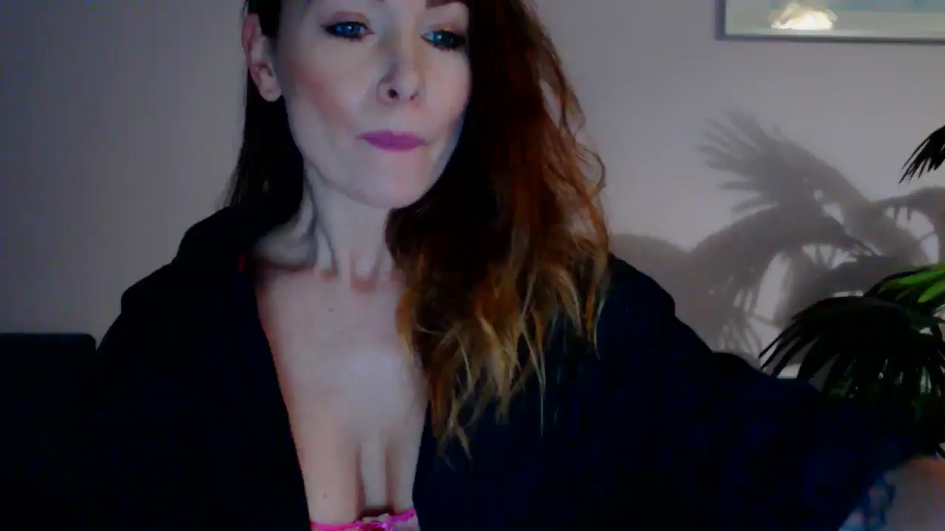 Gallery image thumbnail from Delilah_sweet's myfreecams stream on, 05/09/2024, 15:01 image 12 of 20