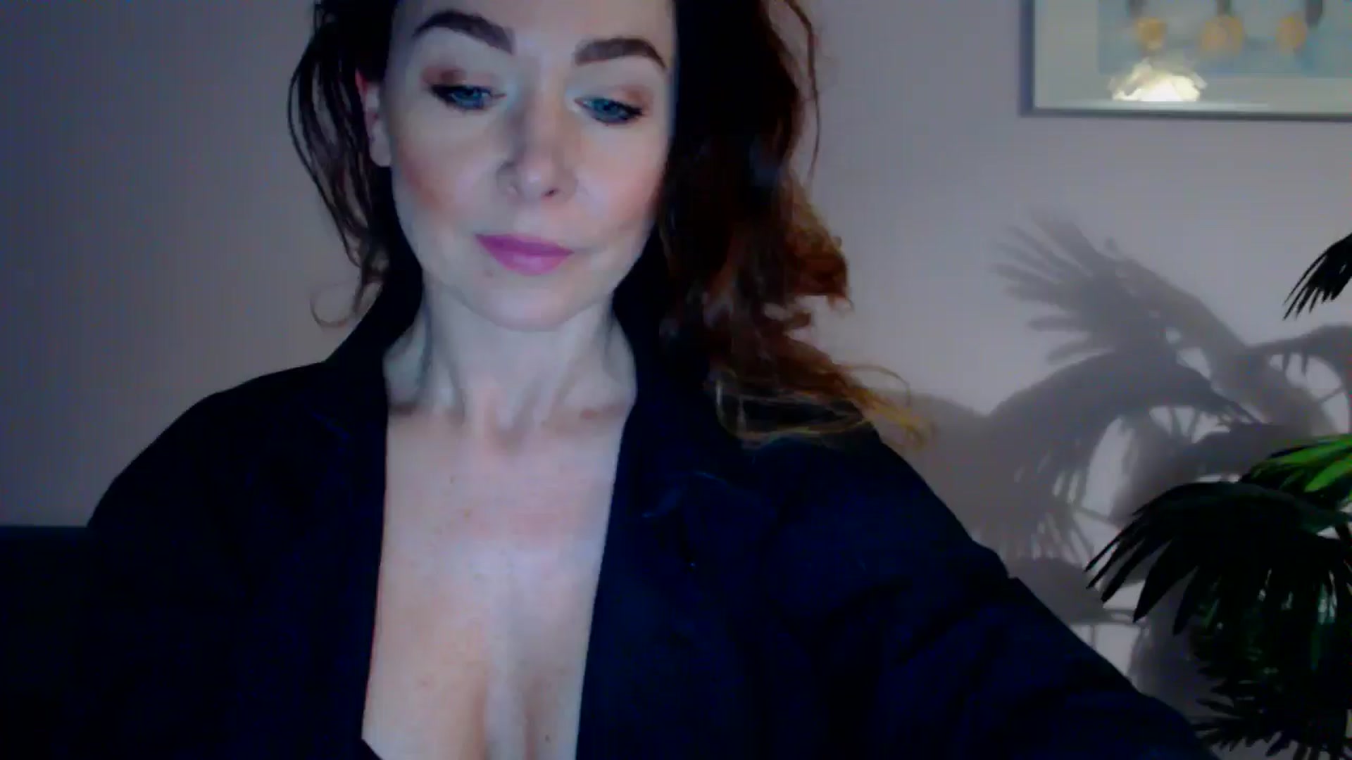 Gallery image thumbnail from Delilah_sweet's myfreecams stream on, 05/13/2024, 16:03 image 1 of 20