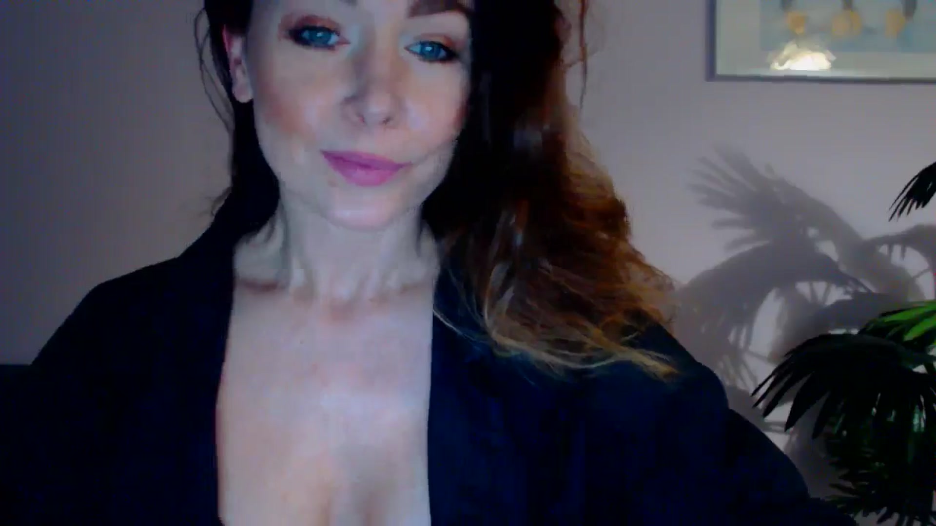 Gallery image thumbnail from Delilah_sweet's myfreecams stream on, 05/13/2024, 16:03 image 2 of 20