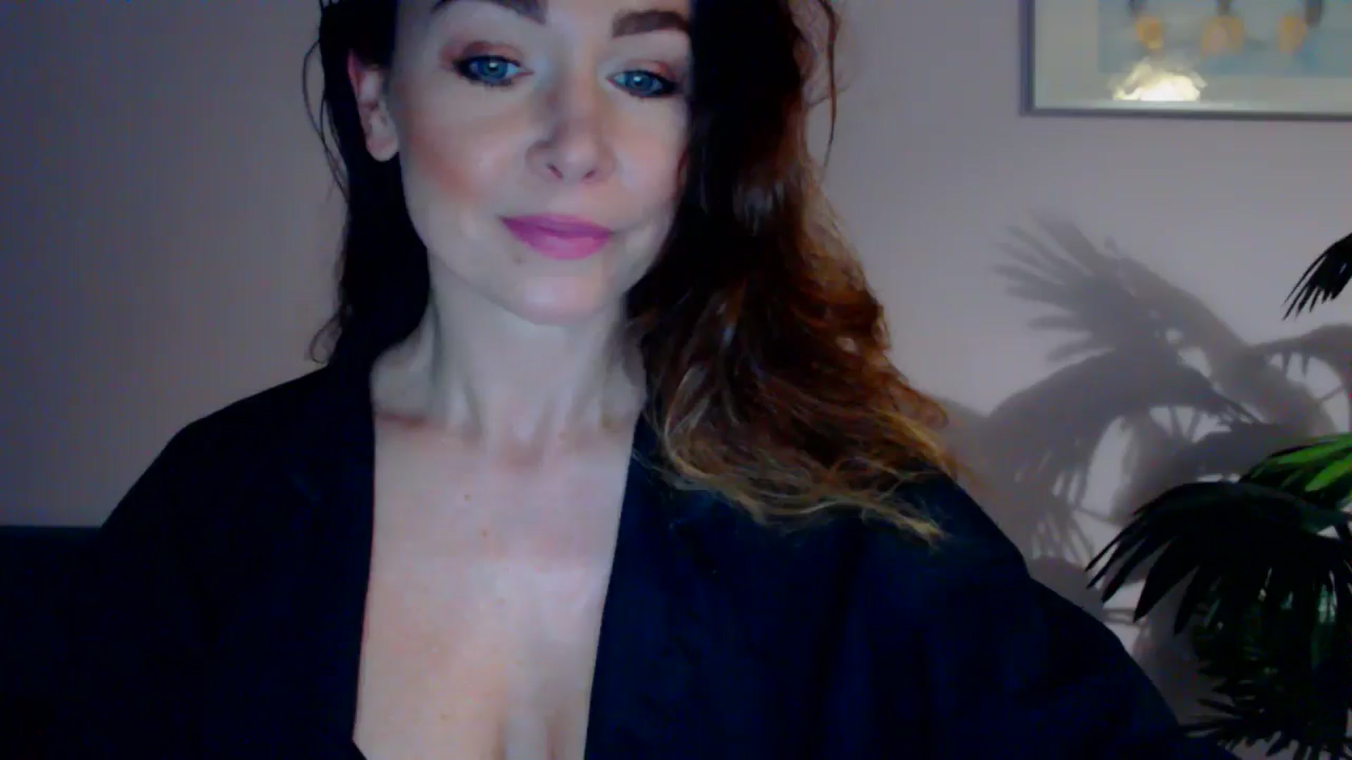 Gallery image thumbnail from Delilah_sweet's myfreecams stream on, 05/13/2024, 16:03 image 6 of 20