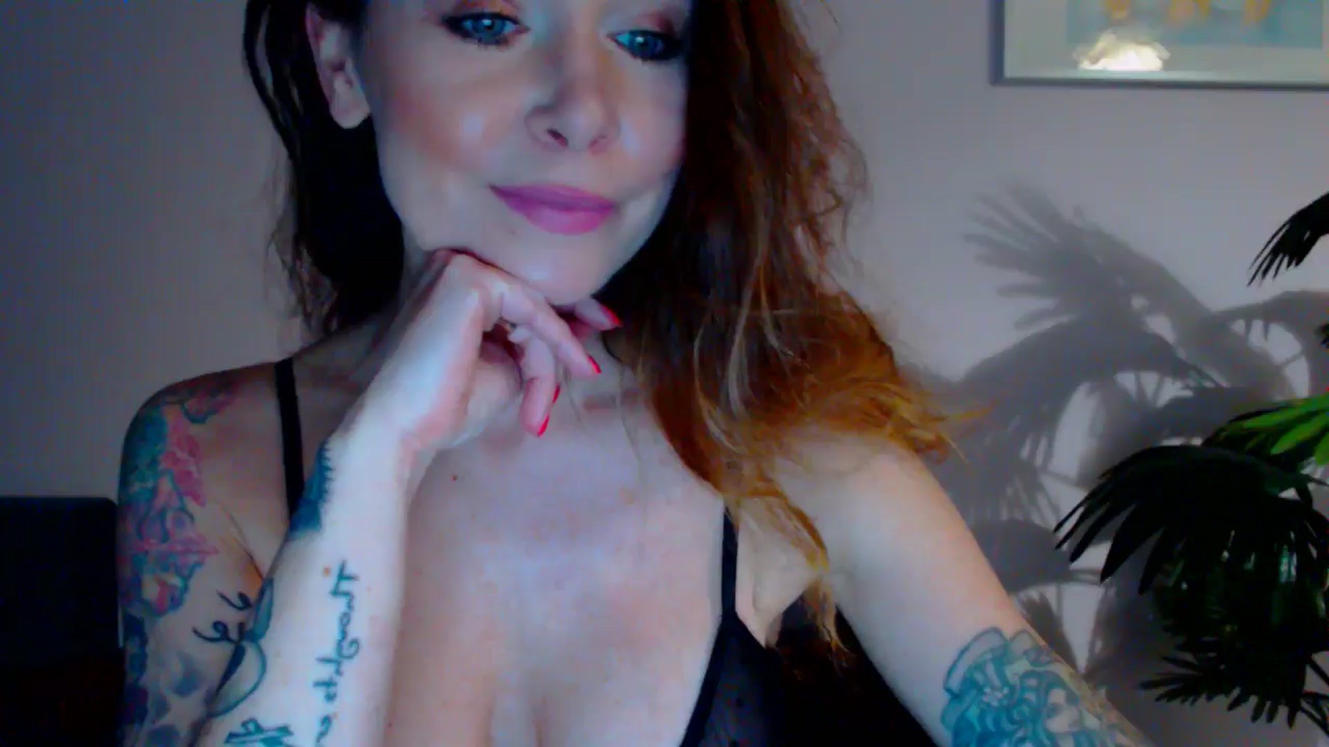 Gallery image thumbnail from Delilah_sweet's myfreecams stream on, 05/13/2024, 16:50 image 15 of 20