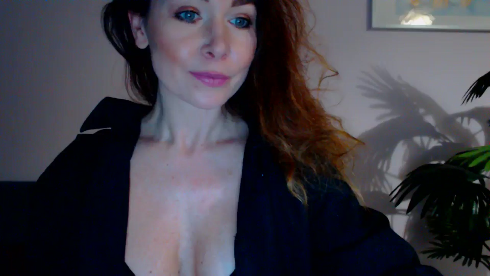 Gallery image thumbnail from Delilah_sweet's myfreecams stream on, 05/13/2024, 17:43 image 3 of 20