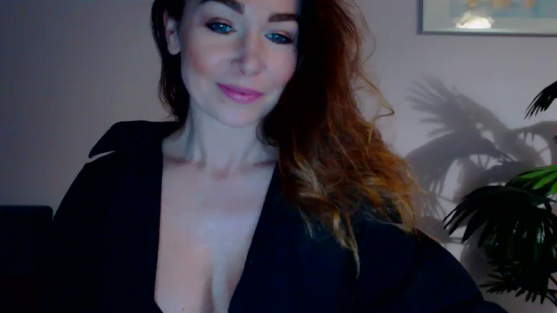 Gallery image thumbnail from Delilah_sweet's myfreecams stream on, 05/13/2024, 17:43 image 7 of 20
