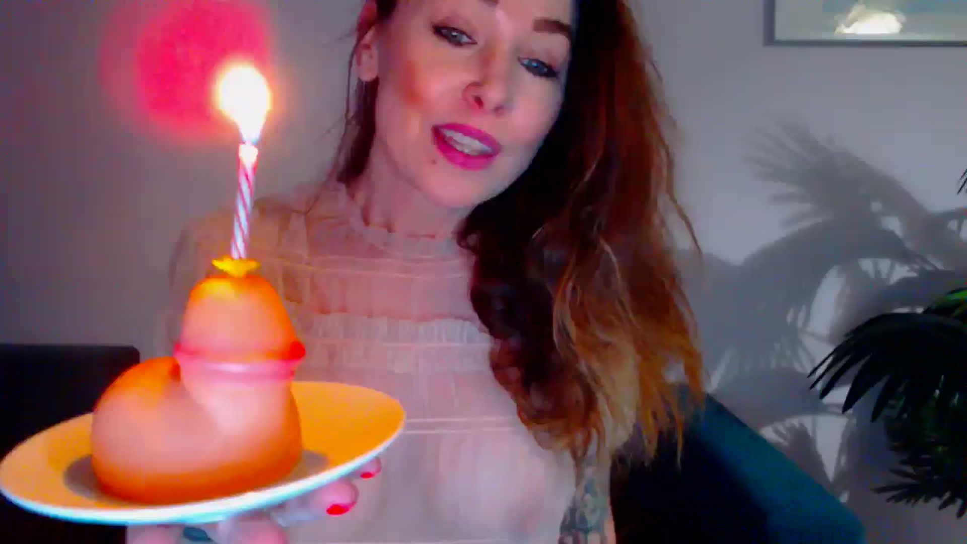 Gallery image thumbnail from Delilah_sweet's myfreecams stream on, 05/14/2024, 15:49 image 15 of 20