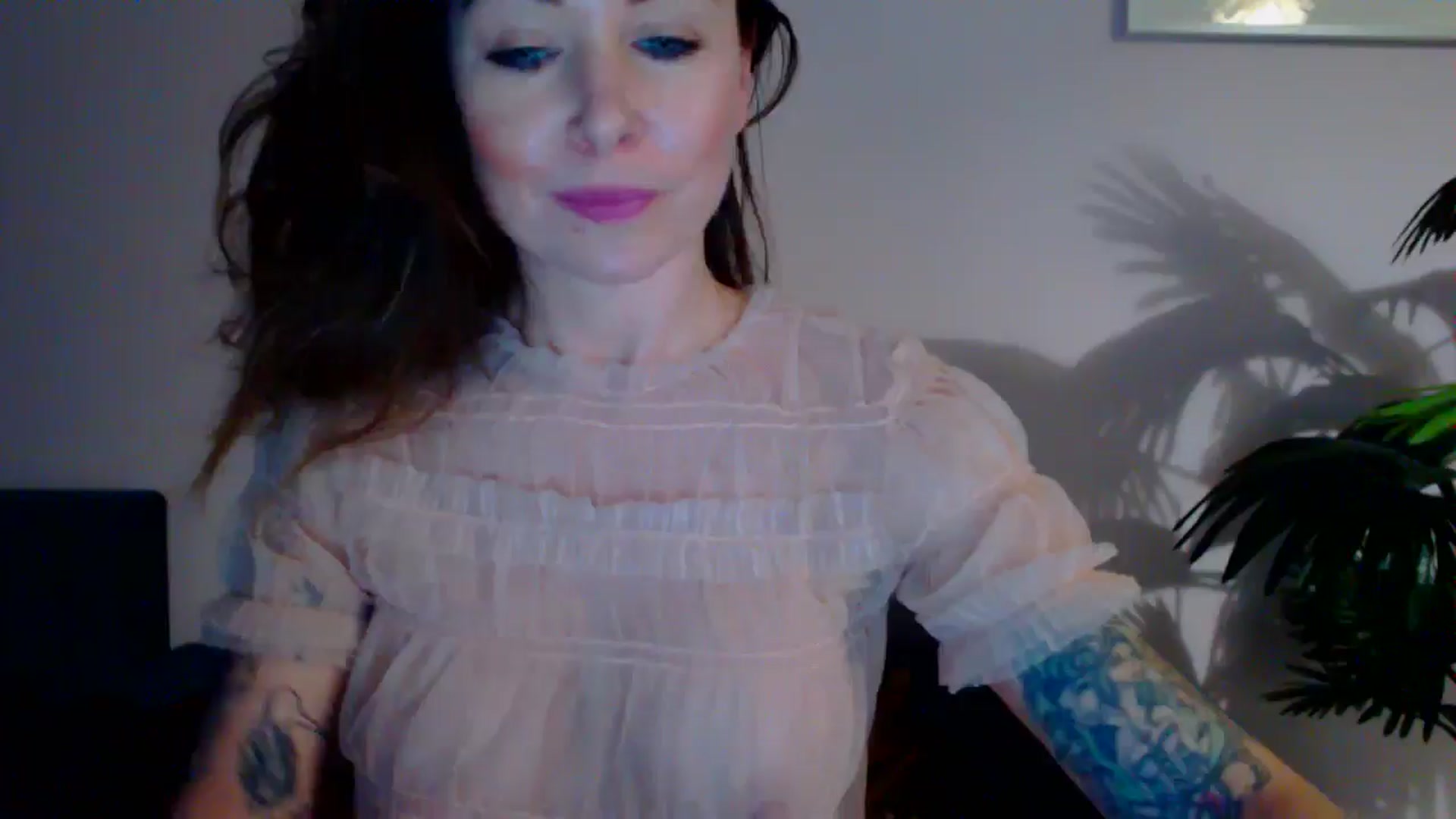 Gallery image thumbnail from Delilah_sweet's myfreecams stream on, 05/14/2024, 16:34 image 2 of 20