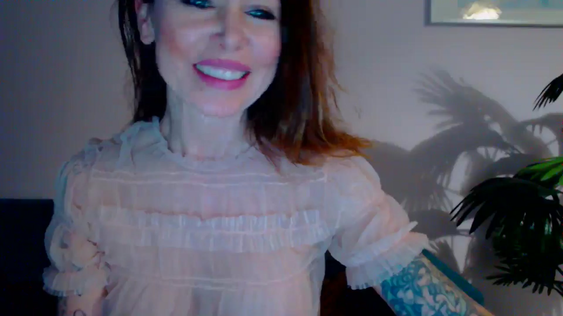Gallery image thumbnail from Delilah_sweet's myfreecams stream on, 05/14/2024, 17:03 image 12 of 20