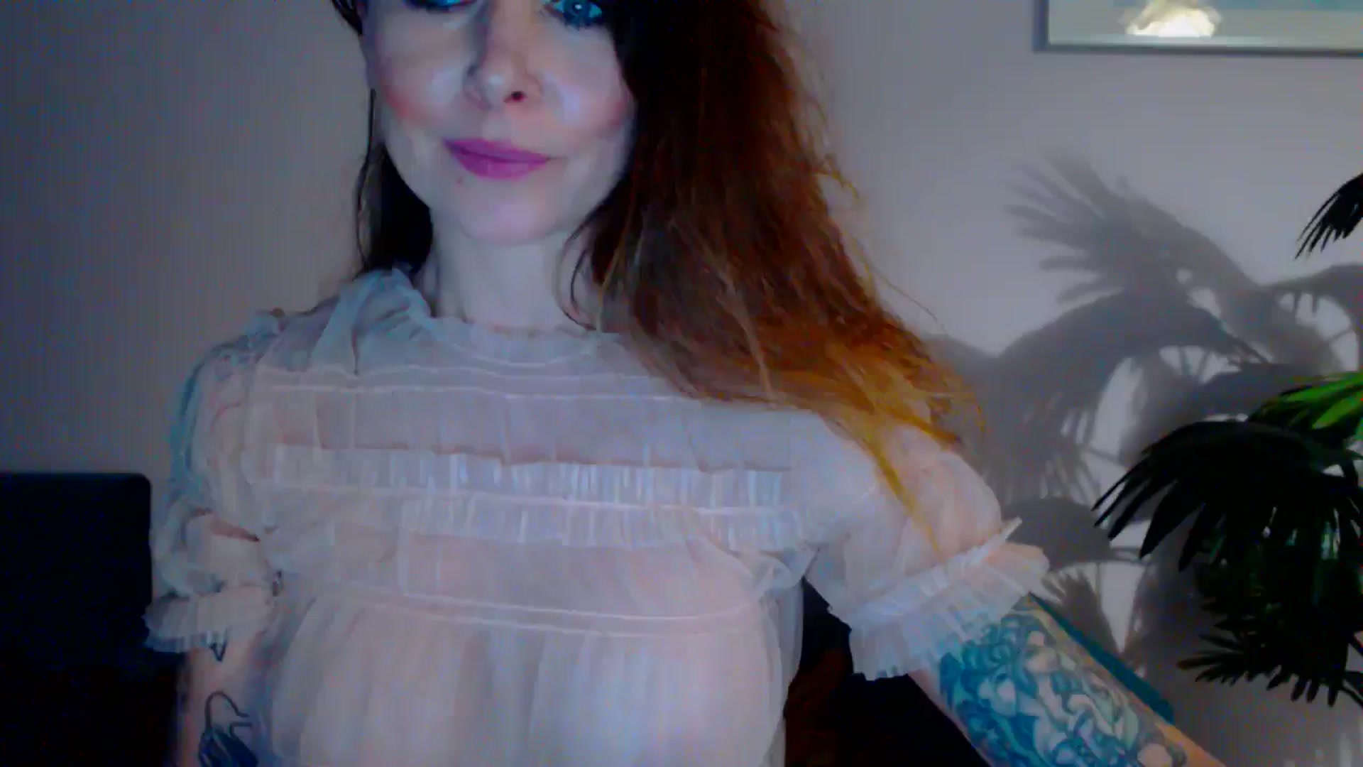 Gallery image thumbnail from Delilah_sweet's myfreecams stream on, 05/14/2024, 17:40 image 6 of 20