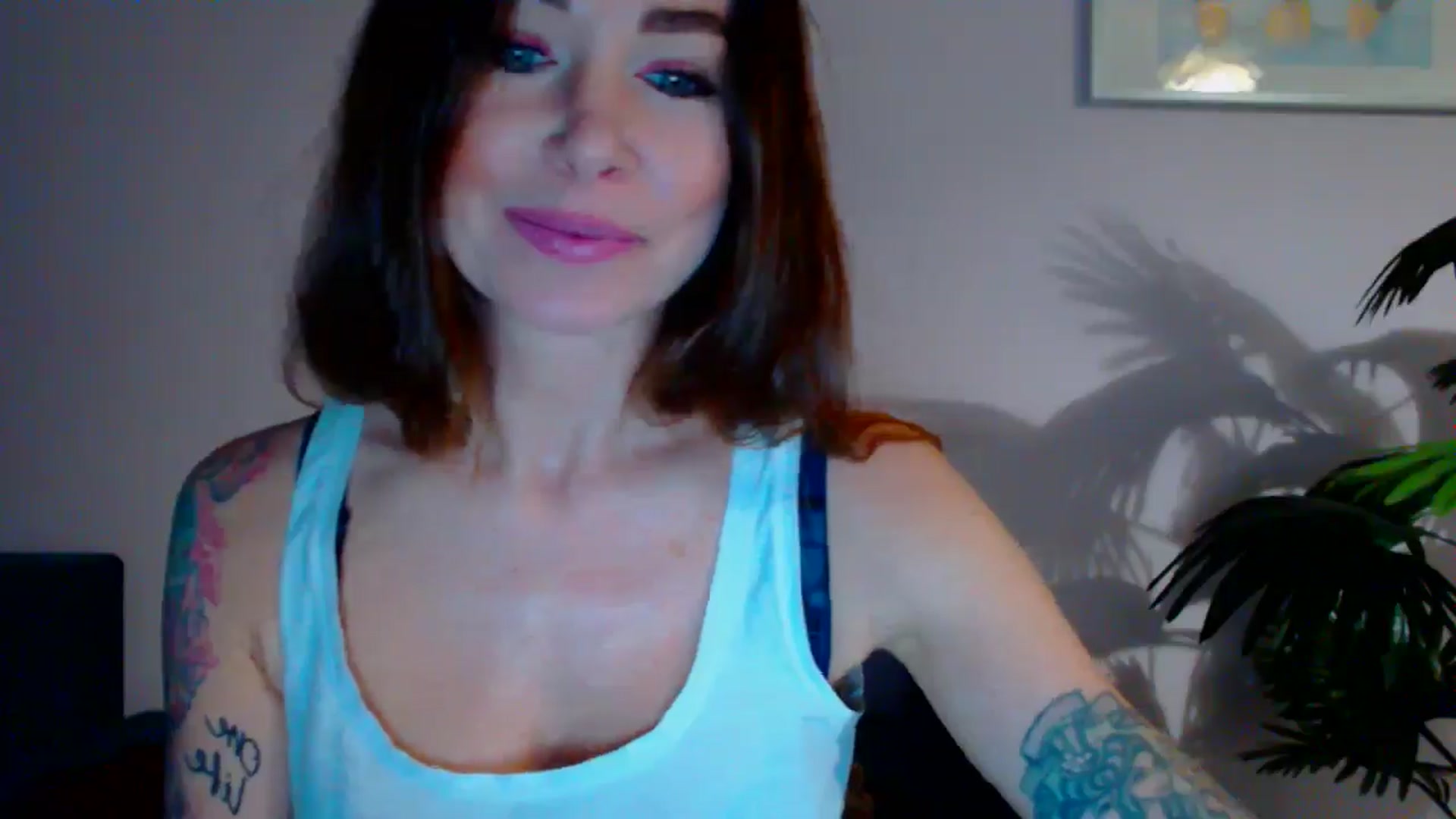 Gallery image thumbnail from Delilah_sweet's myfreecams stream on, 05/15/2024, 16:33 image 4 of 20