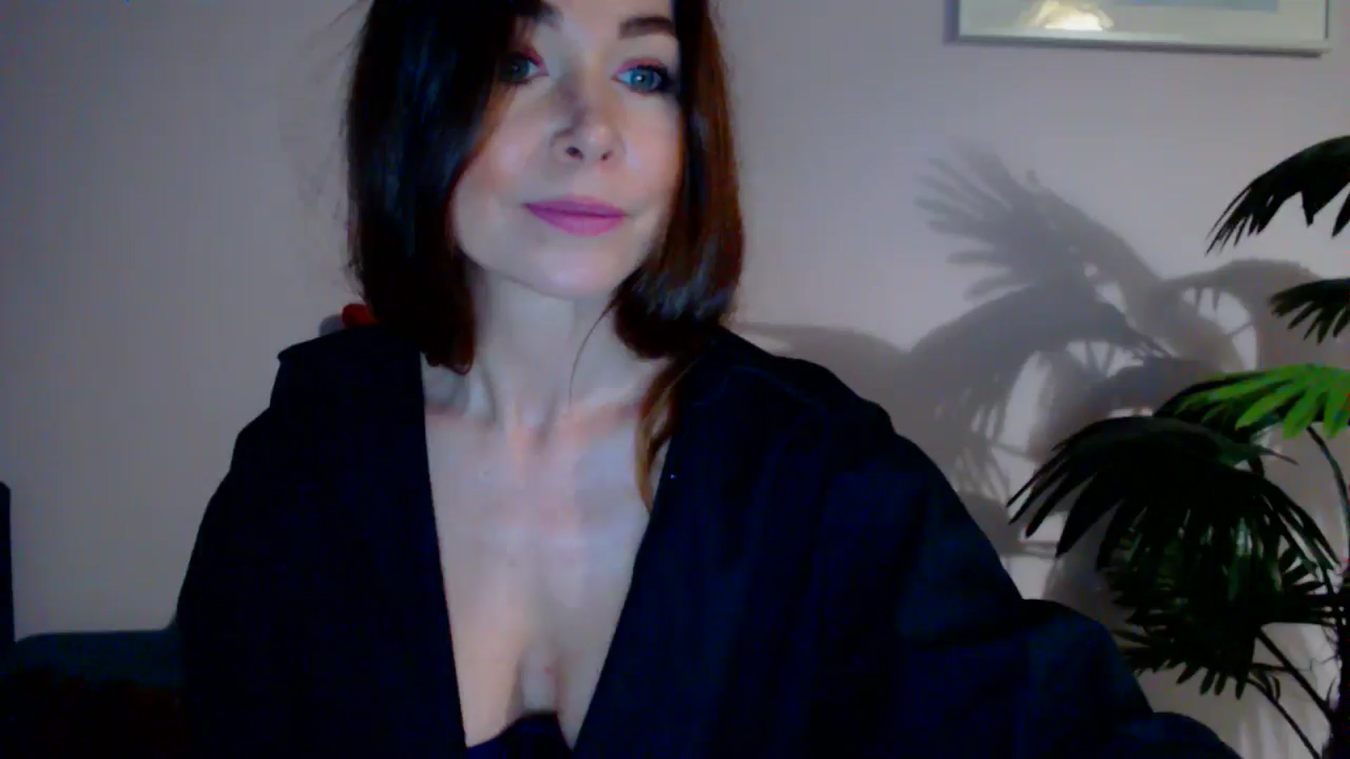 Gallery image thumbnail from Delilah_sweet's myfreecams stream on, 05/15/2024, 17:10 image 16 of 20