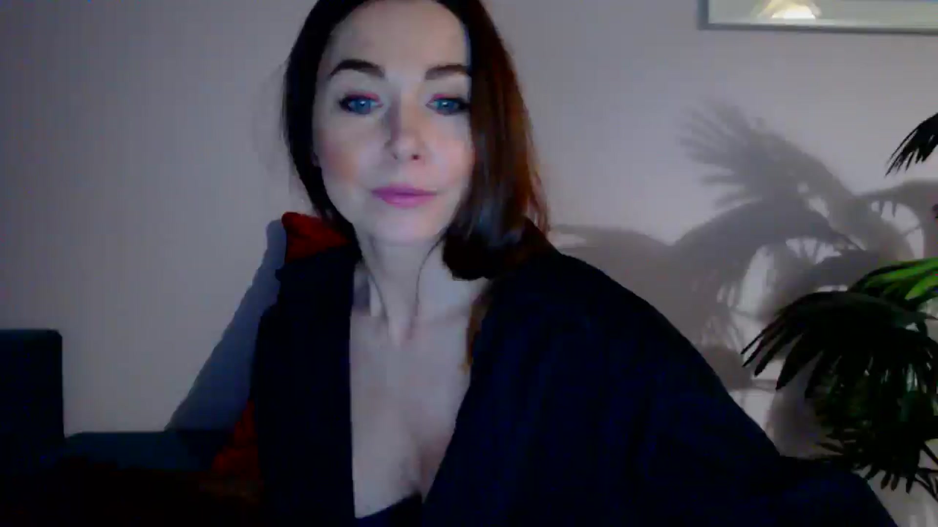 Gallery image thumbnail from Delilah_sweet's myfreecams stream on, 05/15/2024, 17:10 image 12 of 20