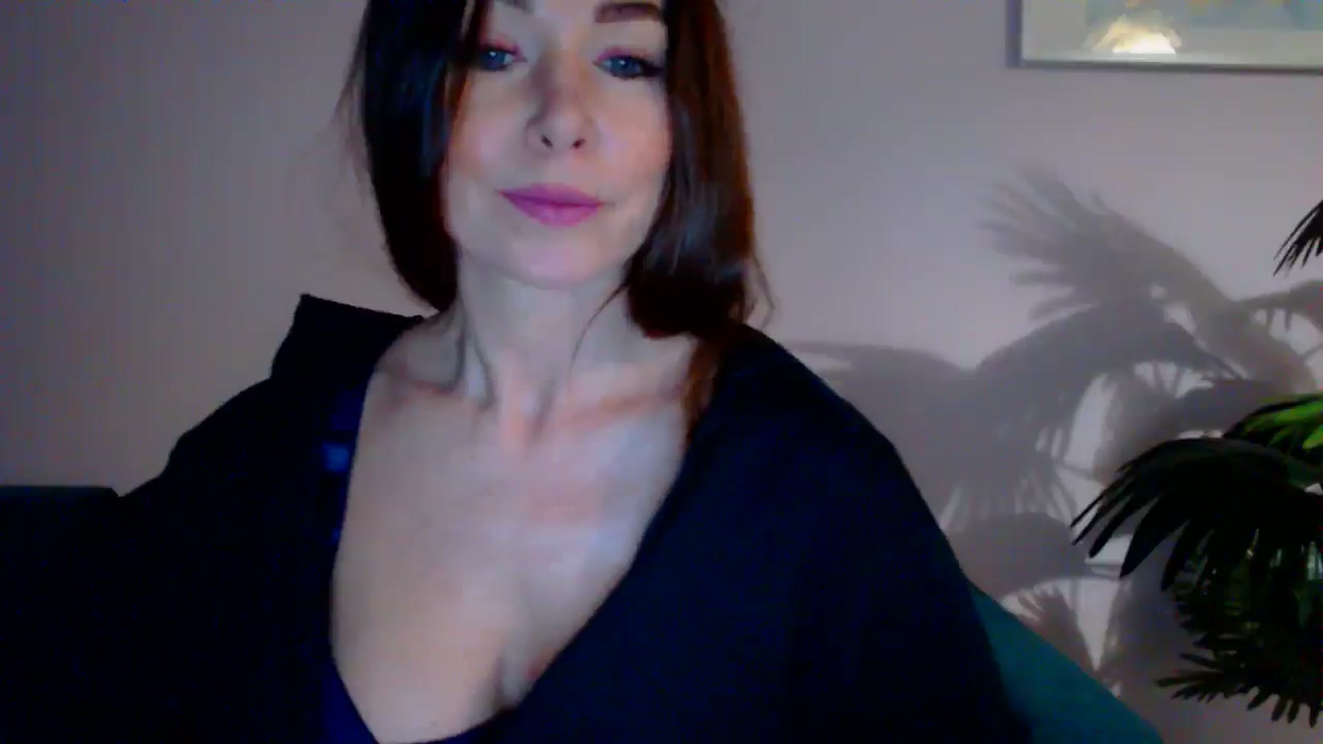 Gallery image thumbnail from Delilah_sweet's myfreecams stream on, 05/15/2024, 17:10 image 11 of 20
