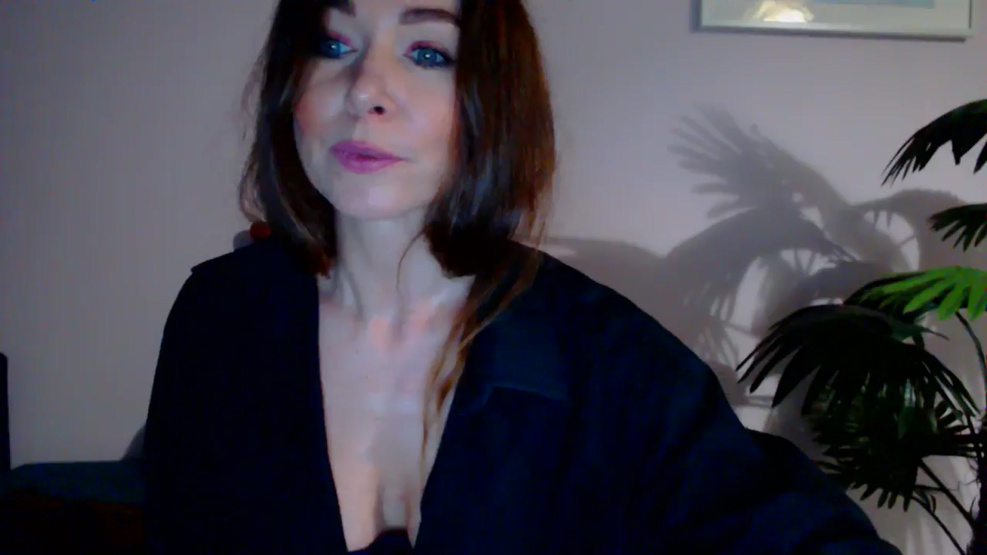 Gallery image thumbnail from Delilah_sweet's myfreecams stream on, 05/15/2024, 17:10 image 17 of 20