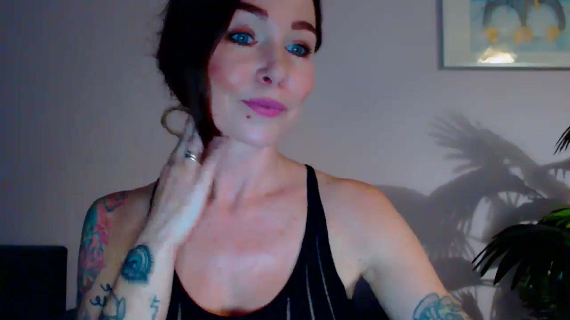 Gallery image thumbnail from Delilah_sweet's myfreecams stream on, 05/20/2024, 16:19 image 14 of 20