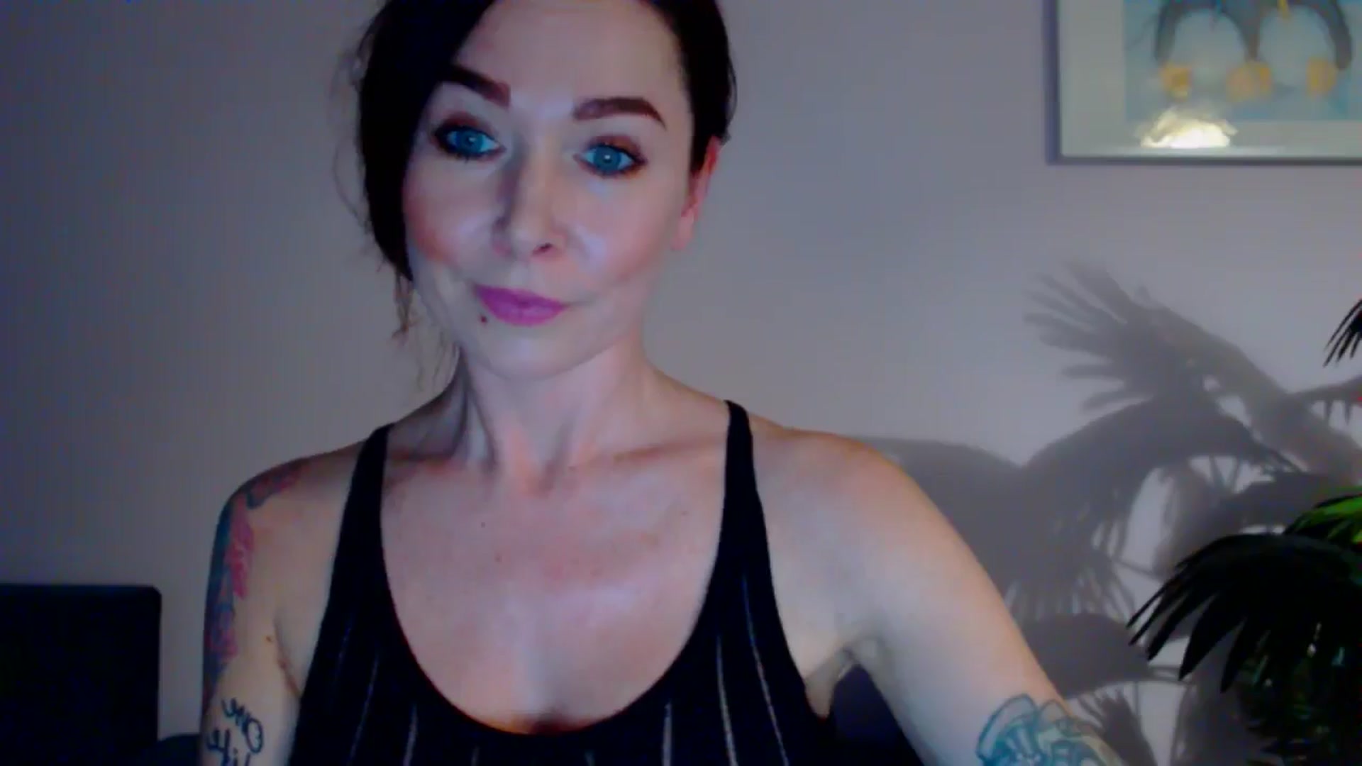 Gallery image thumbnail from Delilah_sweet's myfreecams stream on, 05/20/2024, 16:19 image 9 of 20