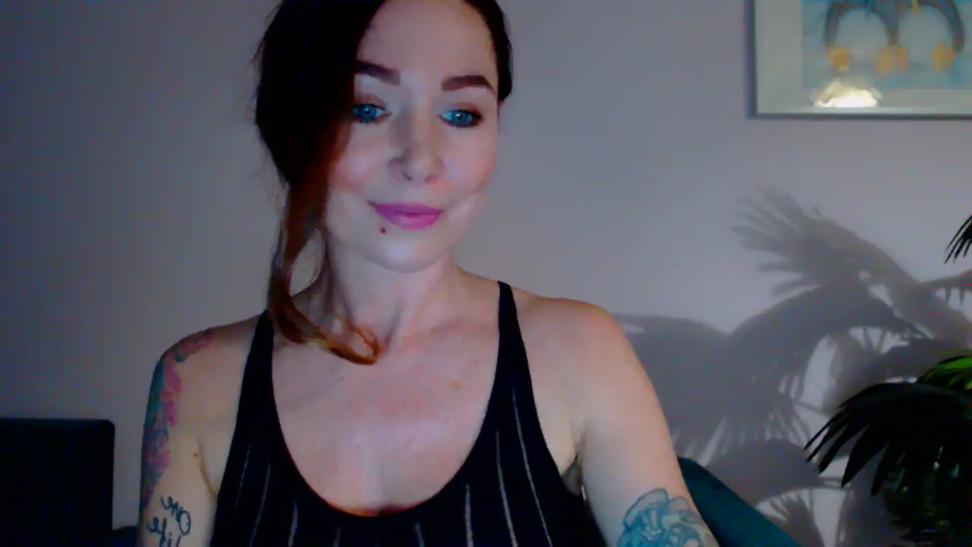 Gallery image thumbnail from Delilah_sweet's myfreecams stream on, 05/20/2024, 16:19 image 15 of 20