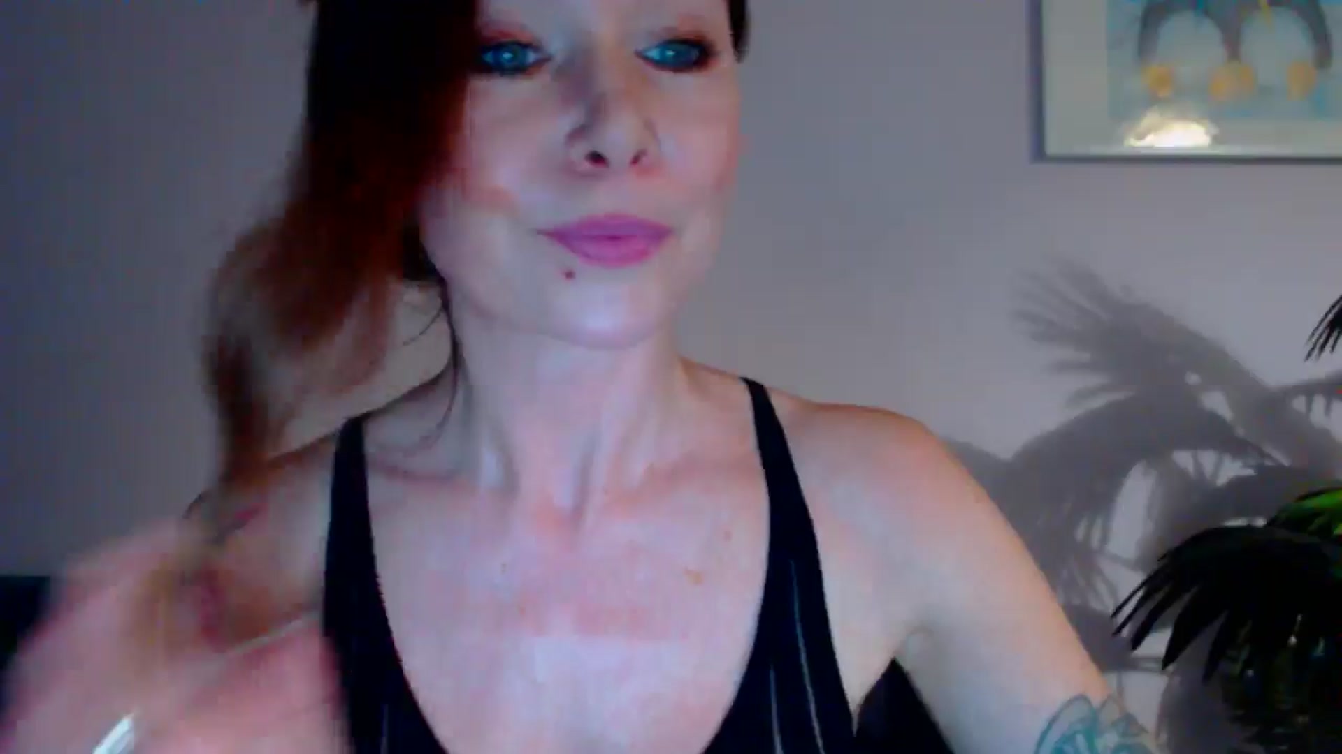 Gallery image thumbnail from Delilah_sweet's myfreecams stream on, 05/20/2024, 16:19 image 6 of 20