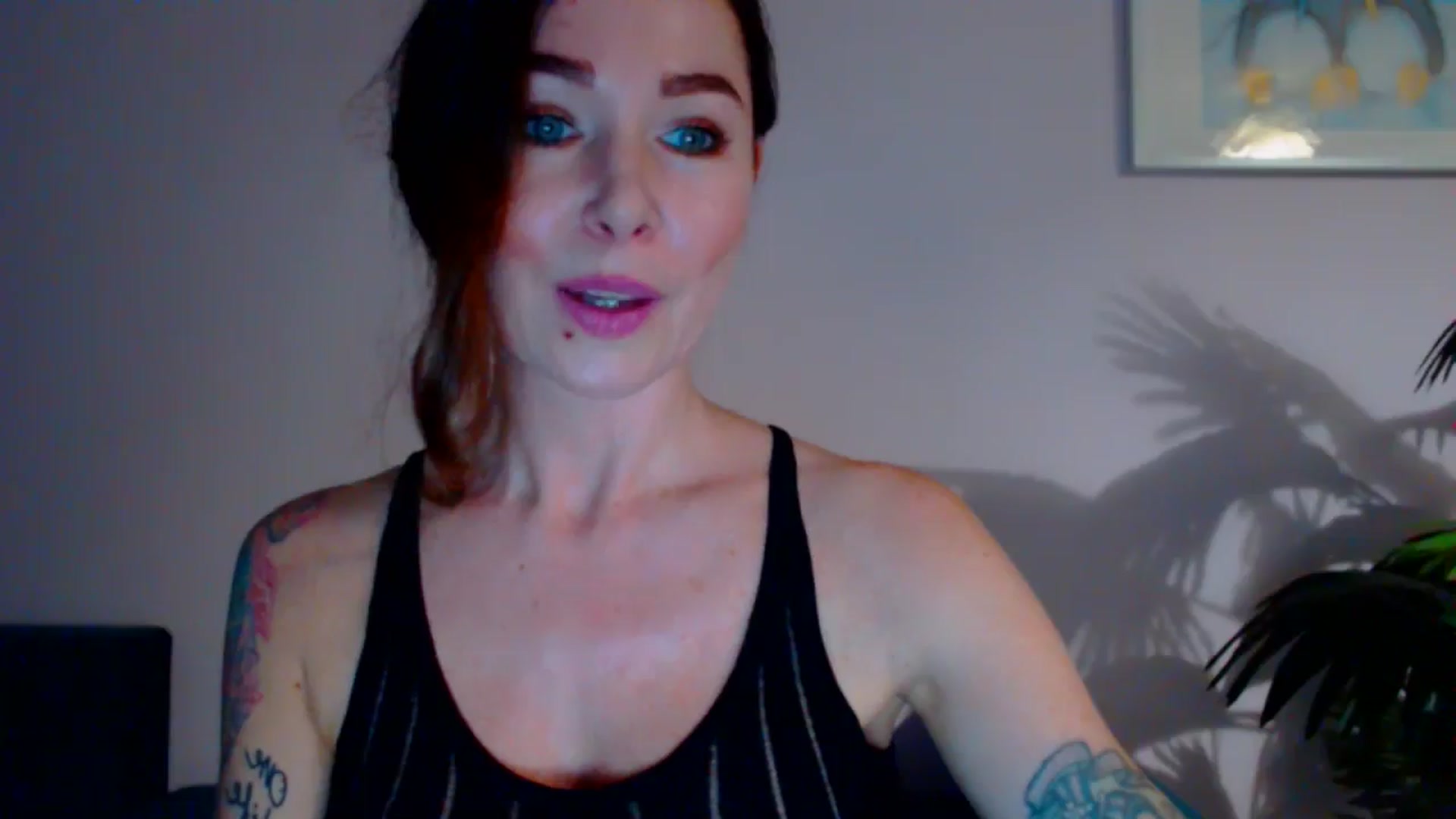Gallery image thumbnail from Delilah_sweet's myfreecams stream on, 05/20/2024, 16:19 image 12 of 20