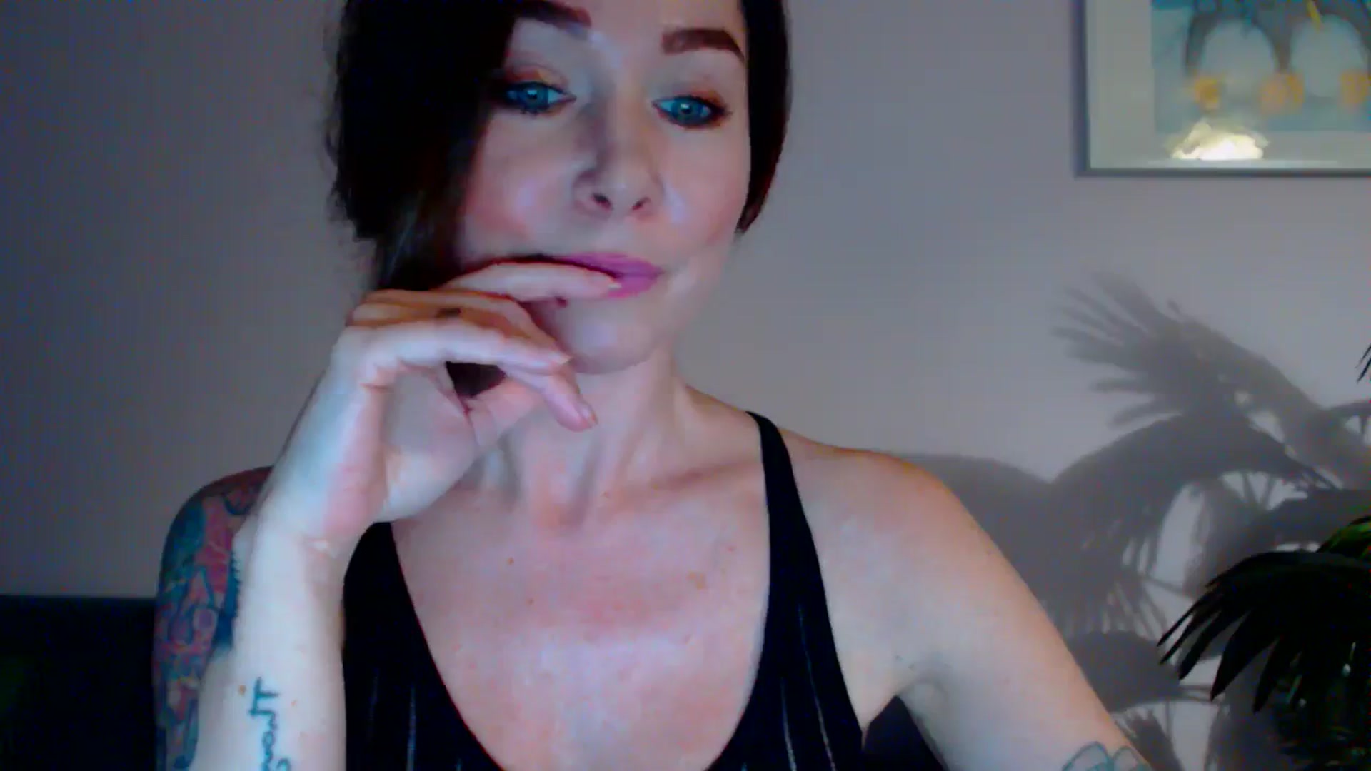 Gallery image thumbnail from Delilah_sweet's myfreecams stream on, 05/20/2024, 16:32 image 18 of 20