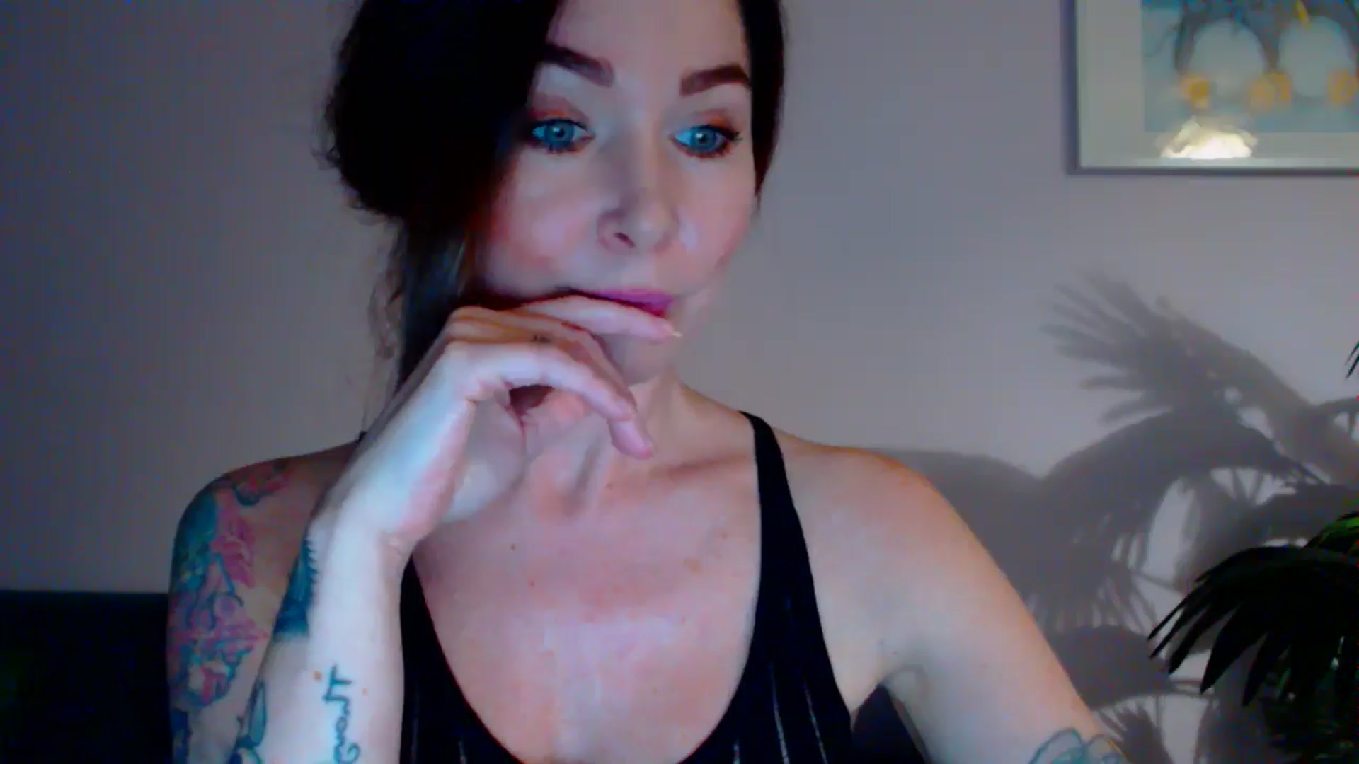 Gallery image thumbnail from Delilah_sweet's myfreecams stream on, 05/20/2024, 16:32 image 16 of 20