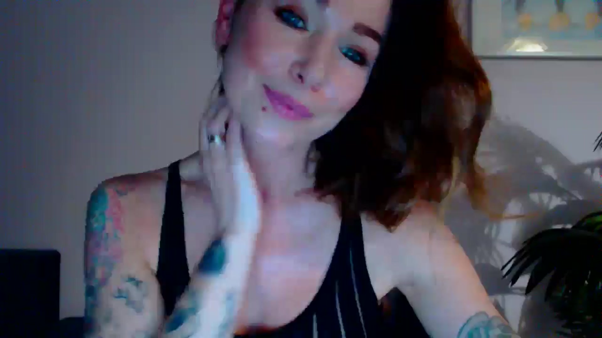 Gallery image thumbnail from Delilah_sweet's myfreecams stream on, 05/20/2024, 16:56 image 15 of 20