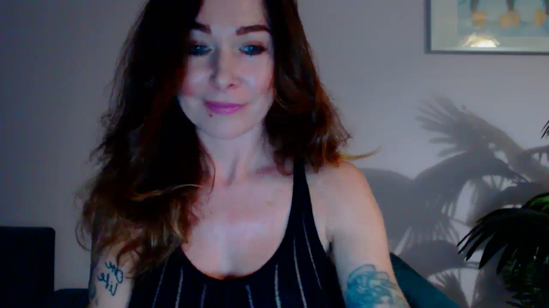 Gallery image thumbnail from Delilah_sweet's myfreecams stream on, 05/20/2024, 16:56 image 14 of 20