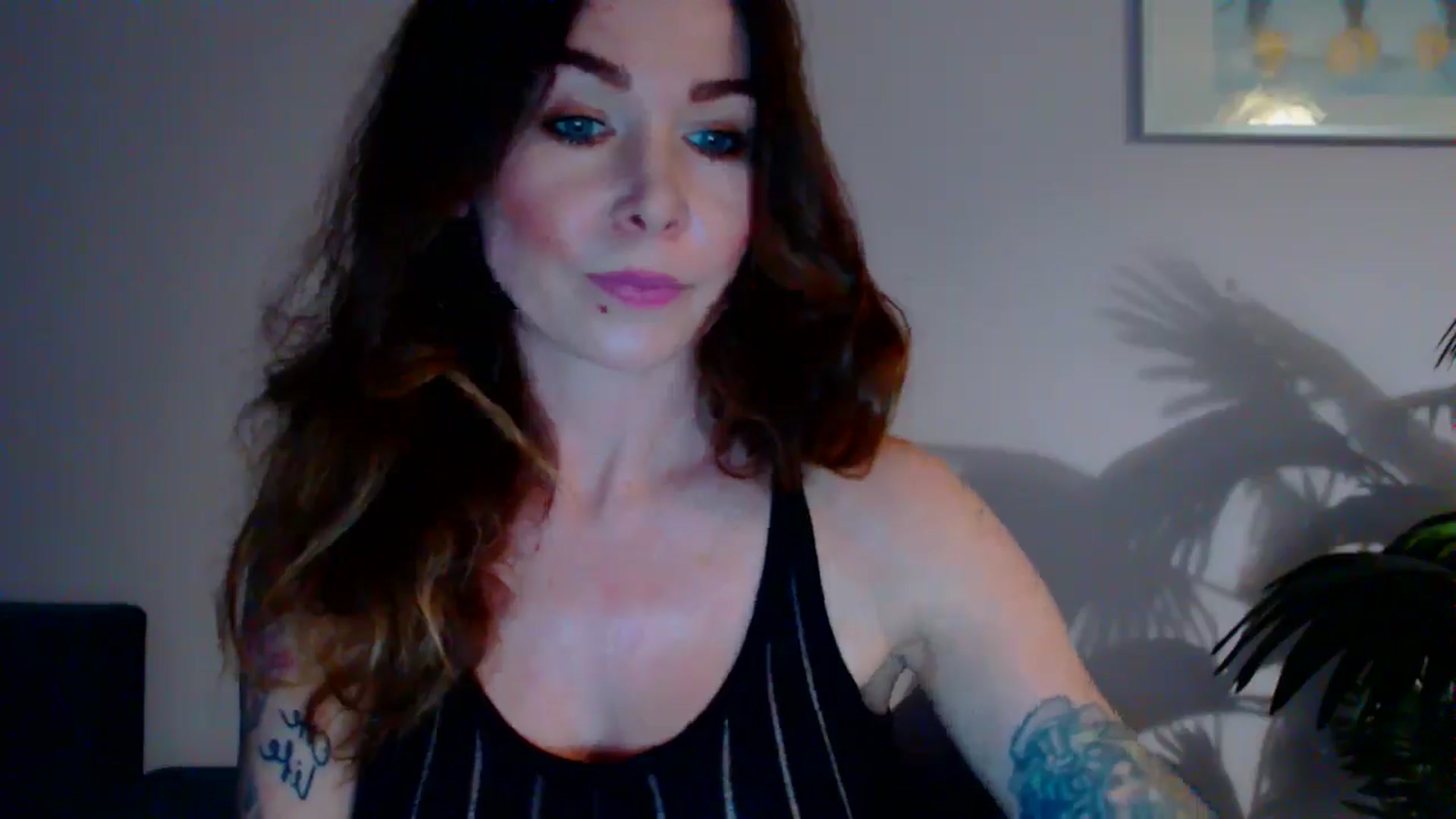 Gallery image thumbnail from Delilah_sweet's myfreecams stream on, 05/20/2024, 16:56 image 11 of 20