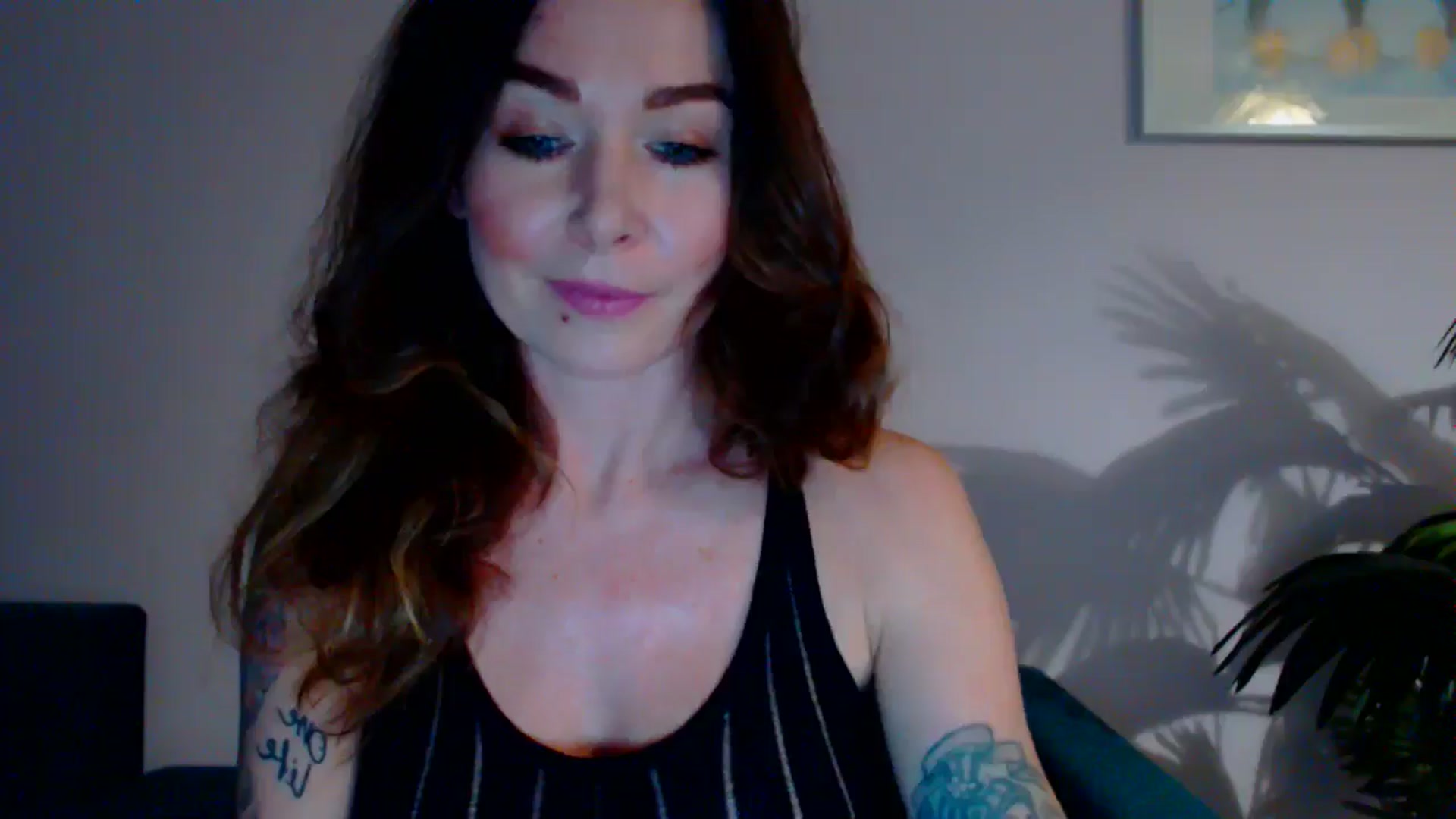Gallery image thumbnail from Delilah_sweet's myfreecams stream on, 05/20/2024, 16:56 image 10 of 20