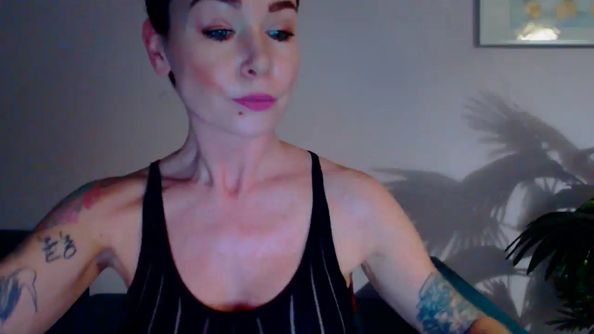 Gallery image thumbnail from Delilah_sweet's myfreecams stream on, 05/20/2024, 18:19 image 18 of 20