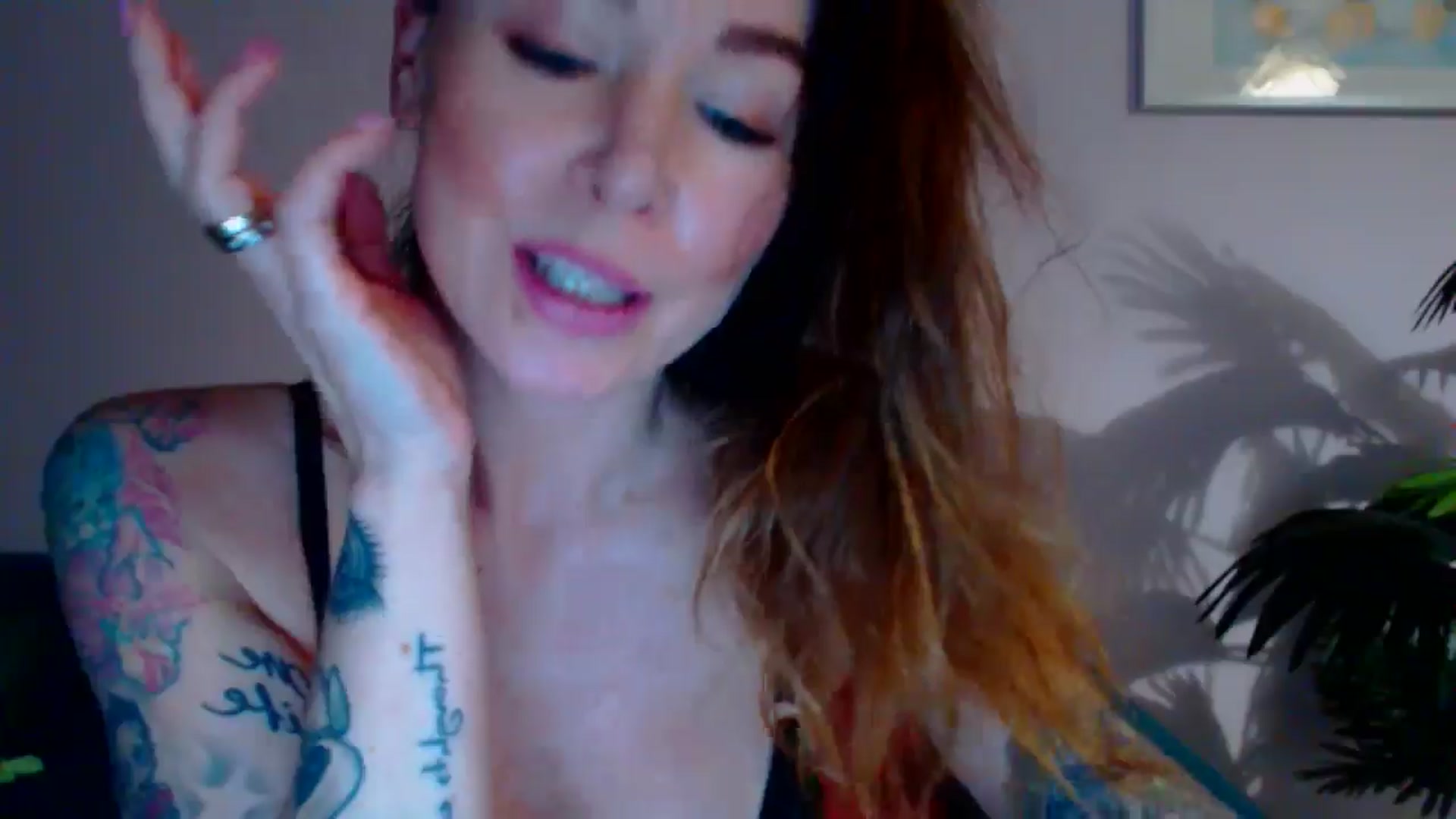 Gallery image thumbnail from Delilah_sweet's myfreecams stream on, 05/21/2024, 17:34 image 8 of 20