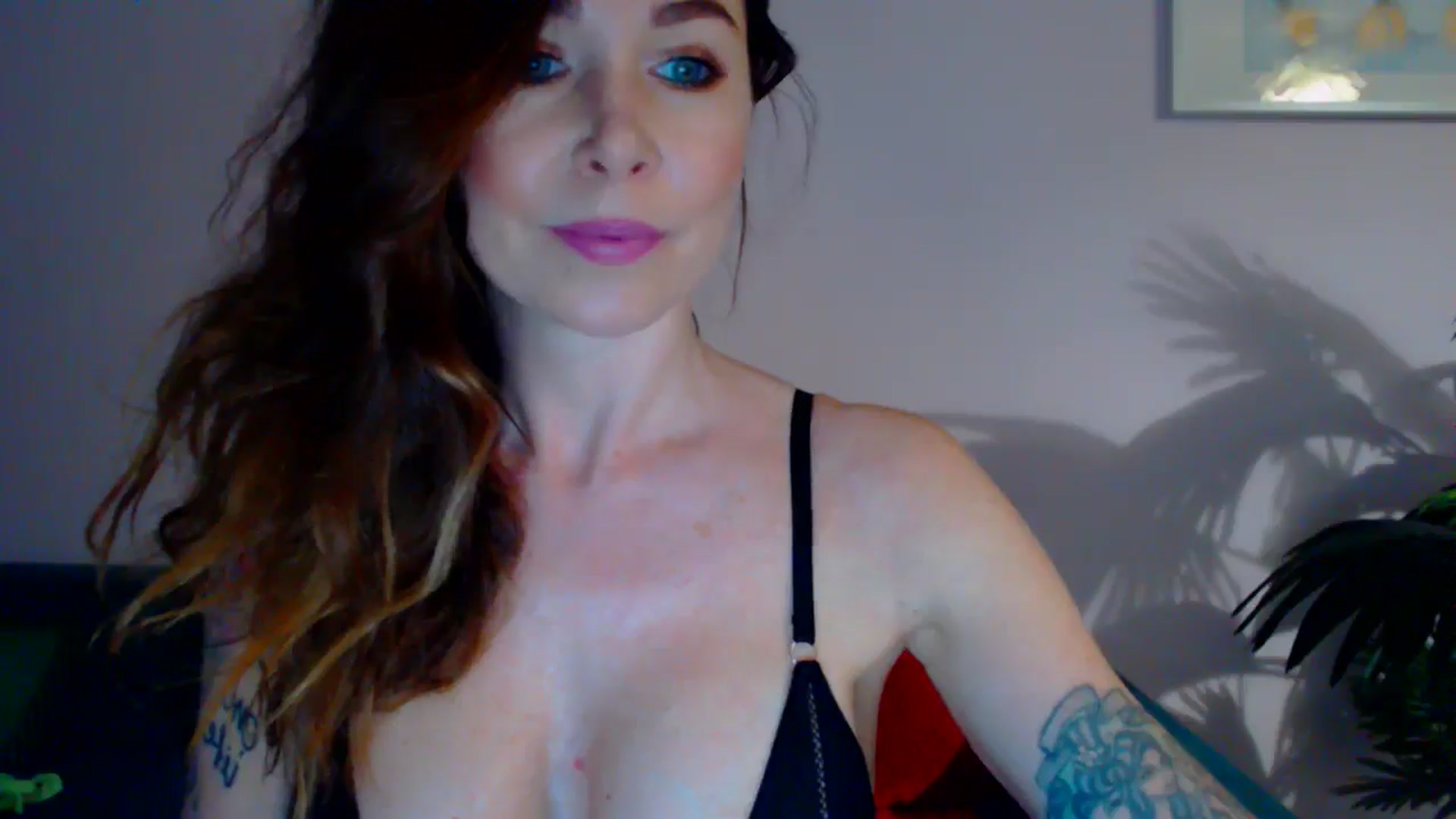 Gallery image thumbnail from Delilah_sweet's myfreecams stream on, 05/22/2024, 15:23 image 11 of 20