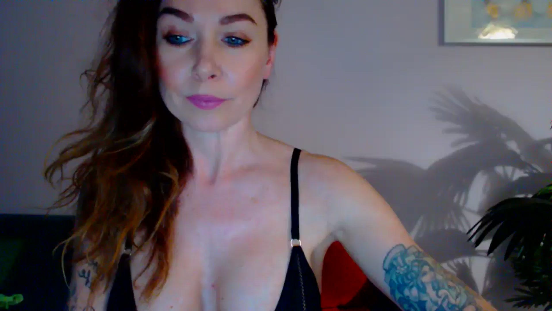 Gallery image thumbnail from Delilah_sweet's myfreecams stream on, 05/22/2024, 15:45 image 7 of 20