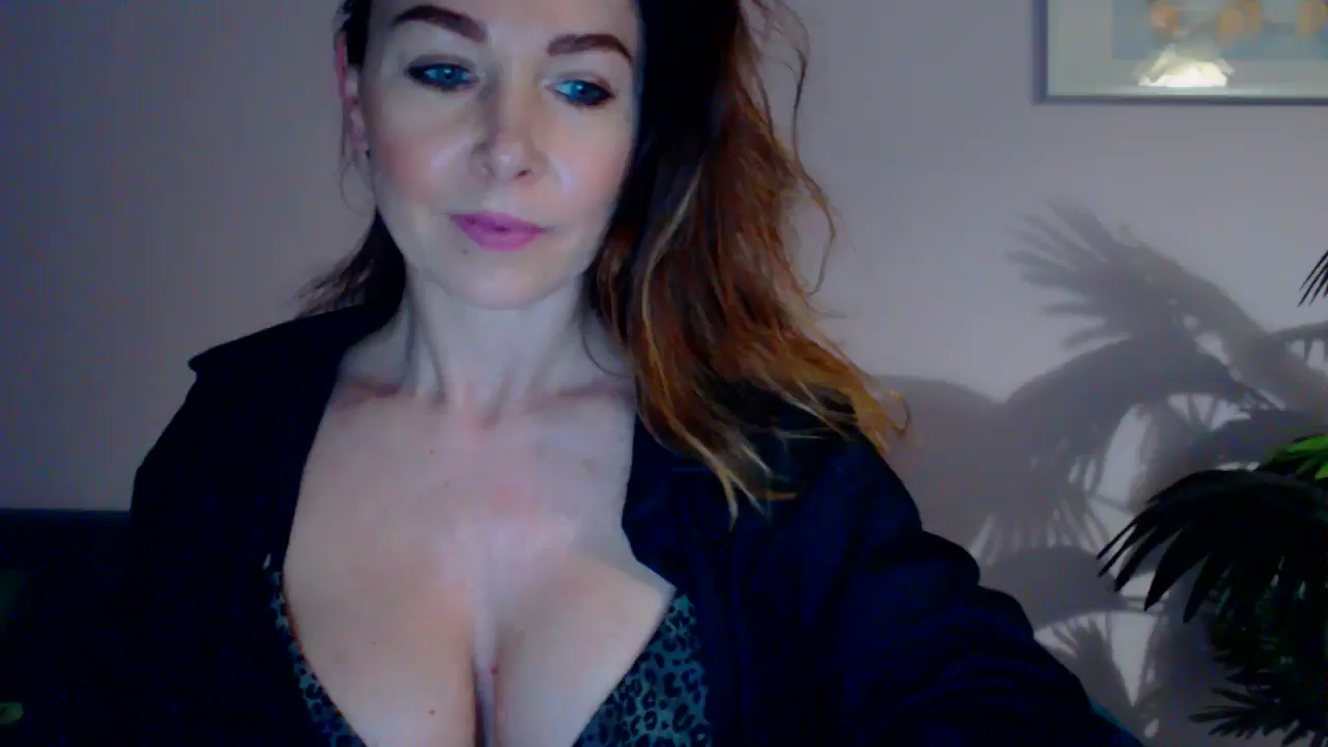Gallery image thumbnail from Delilah_sweet's myfreecams stream on, 05/23/2024, 13:12 image 7 of 20