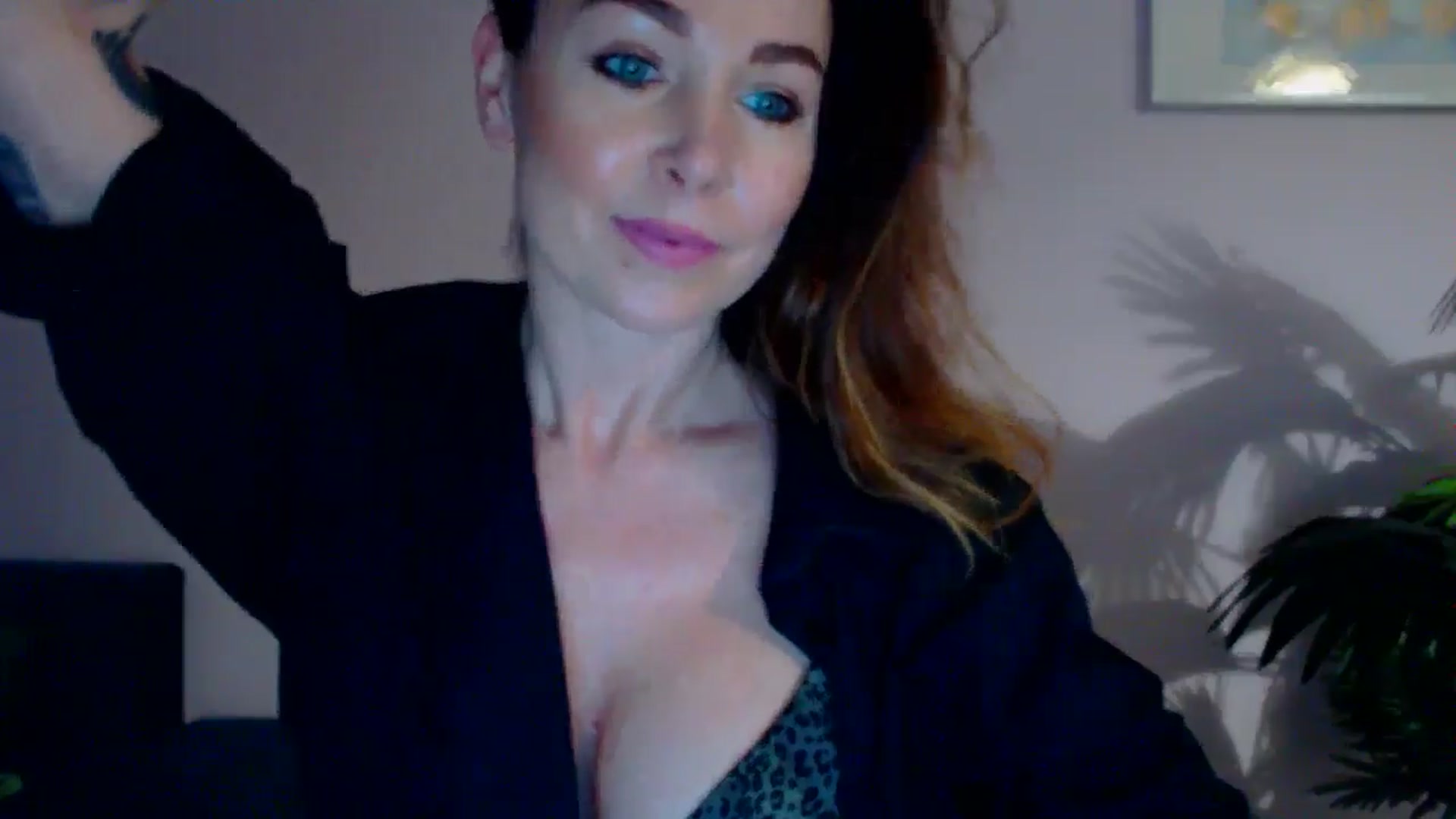Gallery image thumbnail from Delilah_sweet's myfreecams stream on, 05/23/2024, 13:12 image 5 of 20