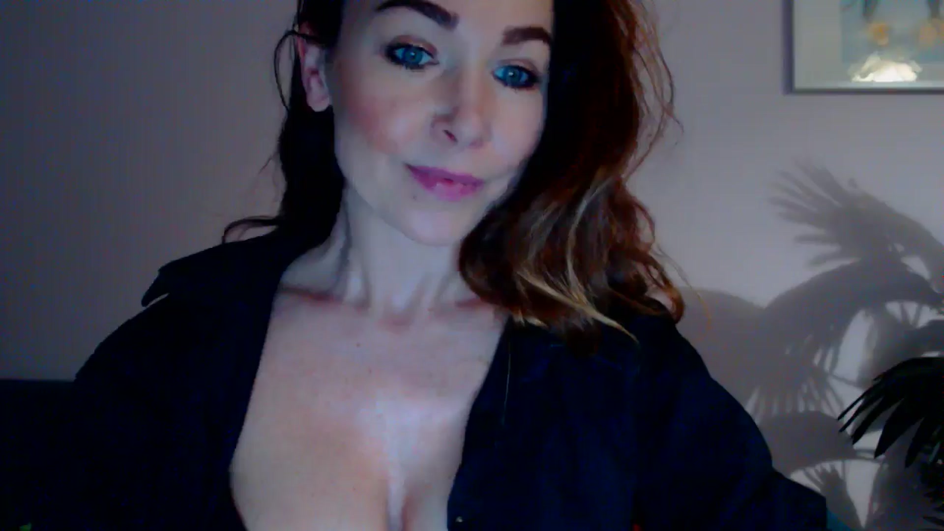 Gallery image thumbnail from Delilah_sweet's myfreecams stream on, 05/27/2024, 15:40 image 14 of 20