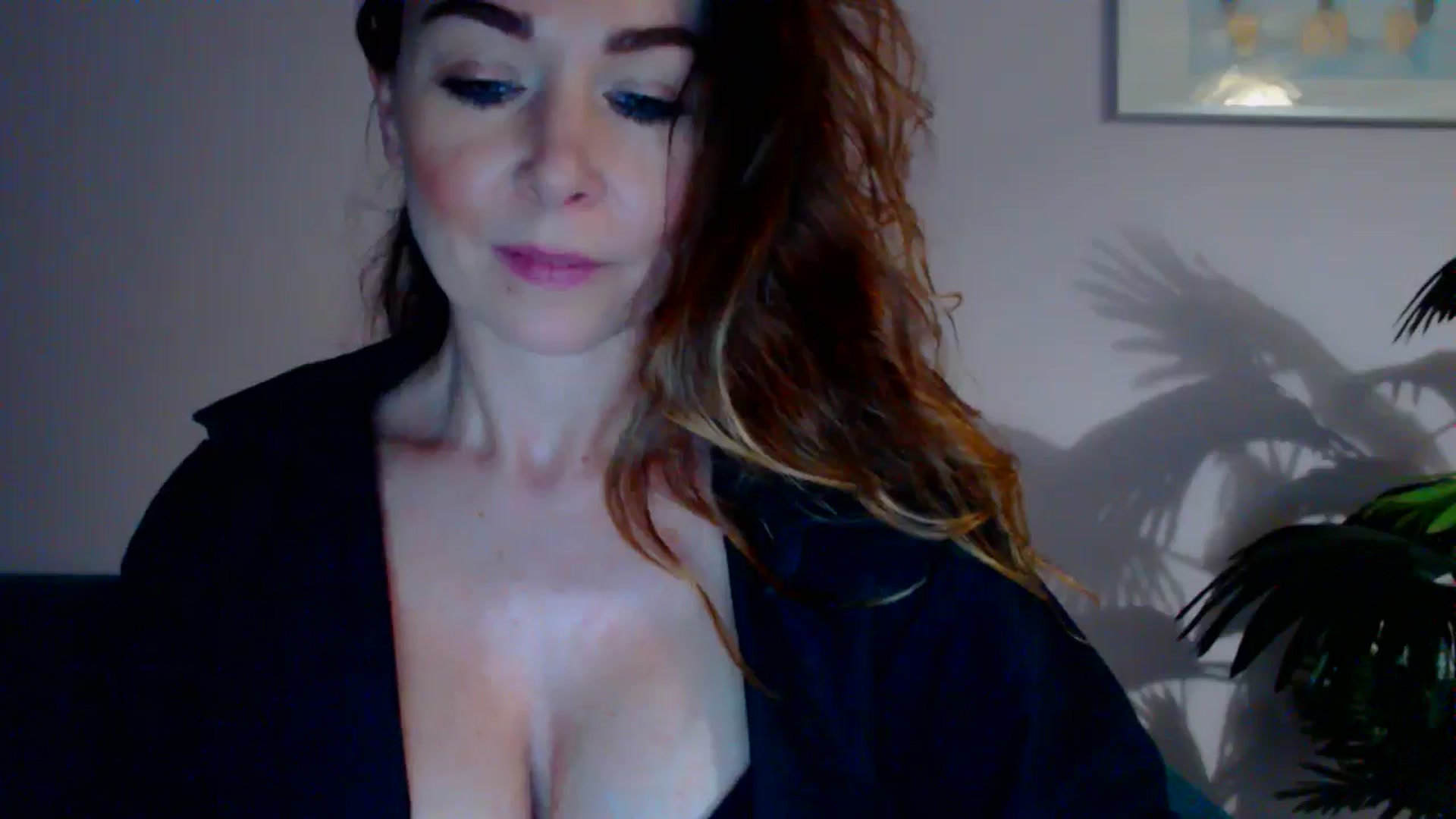 Gallery image thumbnail from Delilah_sweet's myfreecams stream on, 05/27/2024, 16:05 image 12 of 20