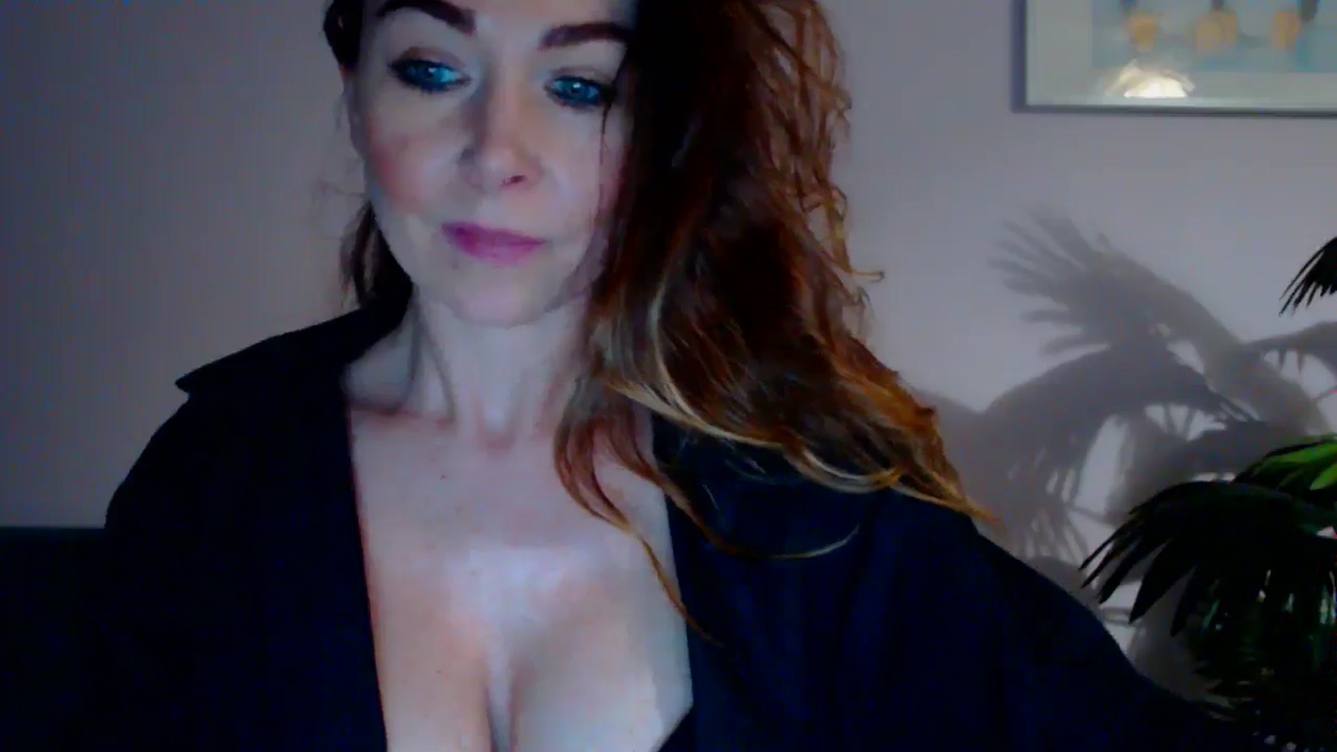 Gallery image thumbnail from Delilah_sweet's myfreecams stream on, 05/27/2024, 16:05 image 10 of 20